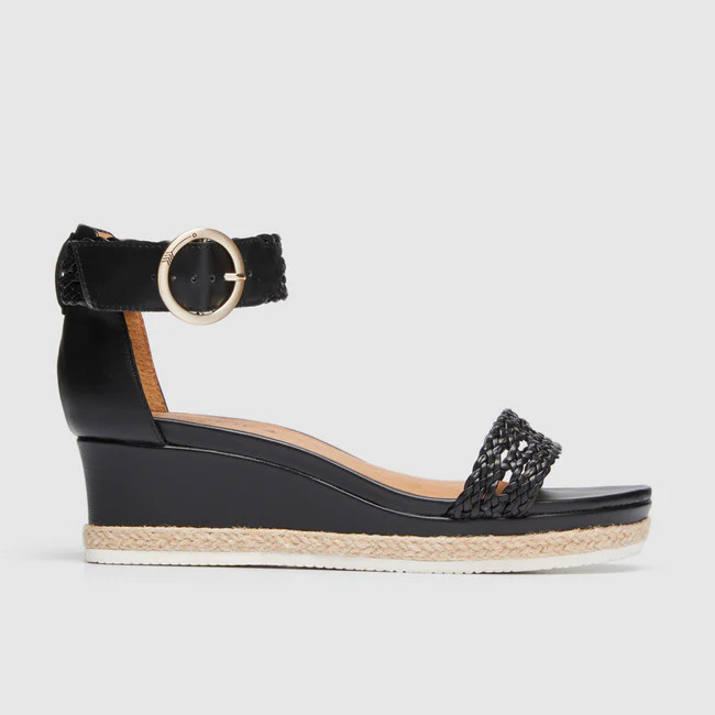 Fifi Black | FRANKIE4