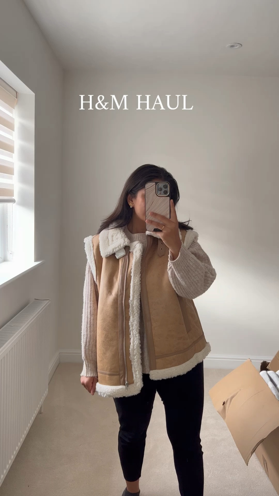 mini H&M Haul * 20% off currently for students

- M in gillet 
- XS in grey wool jacket 
- S in grey wool blazer 
- S in grey wool jumper
- S in textured blazer
- M in both short jackets
