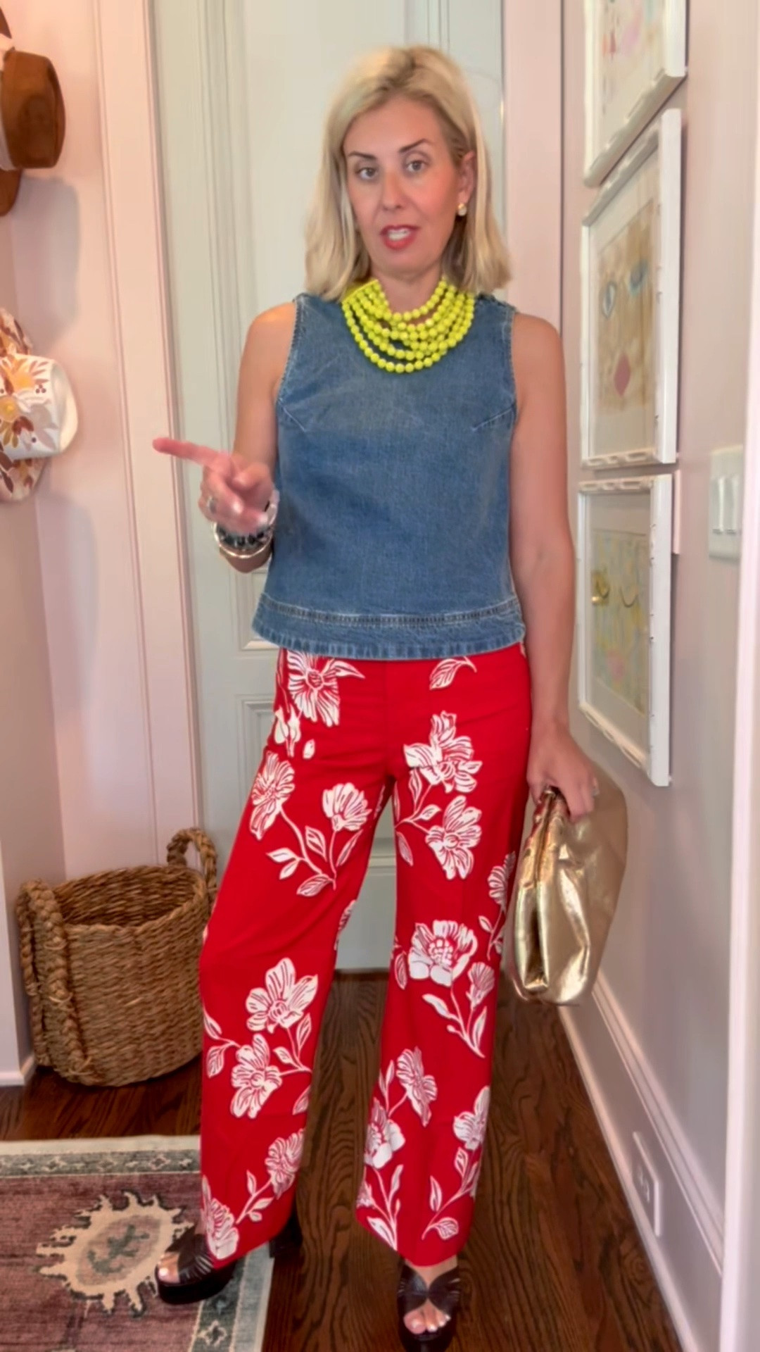I cannot get over these pants…fabulous!! Do I look party ready?
Top - xs 
Pants - 26P
Heels - 8 tts 

* code Catherine20 at Allie + Bess

#LTKdayinmylife #LTKootd #LTKmomlife