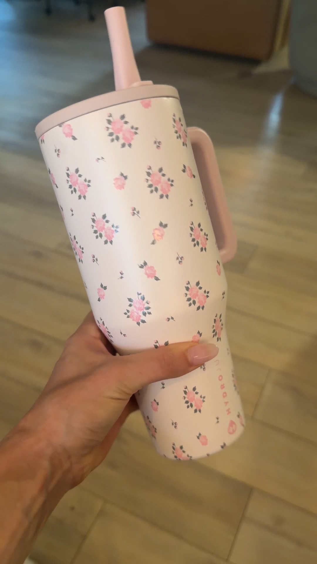 If you wanna be the cool mom (at least for a day), apparently you need to buy these for your daughters. 💁🏼‍♀️￼ I also found it on sale right now too. This one is the 40 ounce. Also would make a great gift idea. You get stuff a few gift cards in this, that would make any teen girl happy 😍😍￼￼


@HydroJug #sponsored
￼

#LTKKids #LTKHome #LTKSaleAlert