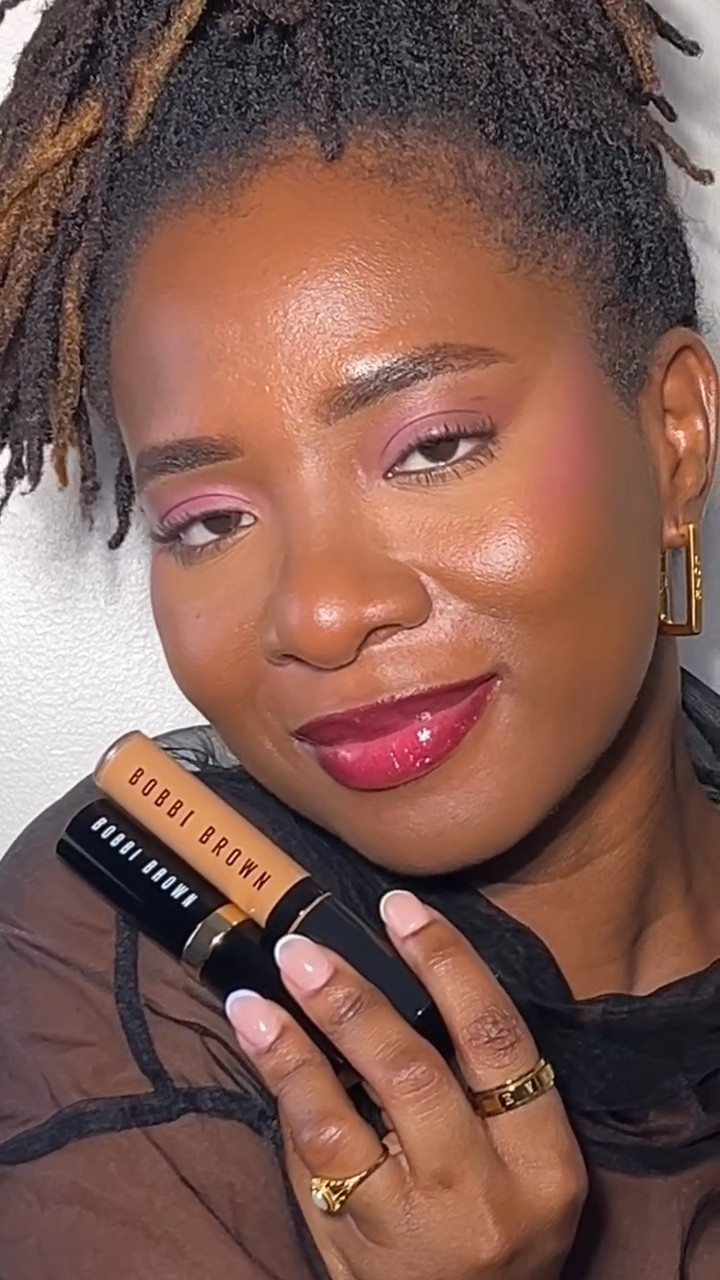 #giftedbybobbibrown | Trust me, you’re going to love this duo from @bobbibrown ! This foundation is amazing, offering medium-to-full, buildable coverage with a natural finish that lasts all day. It’s super weightless, making my skin feel moisturized and healthy-looking, perfect for all skin types. 

The concealer is another gem, blending easily and providing super hydration, making it ideal for dry skin. It feels comfortable on the skin and offers full, natural-looking coverage that resists creasing for 16 hours. 

Get yours at @sephora or the Bobbi Brown website. Check out my LTK Shop (link in bio) and support me directly - each transaction gives me a commission. Thanks for your love and support!

#bobbibrown #foundation #hydratingconcealer #summermakeup #sephora #ltkit 

Bobbi Brown foundation and concealer review, Medium-to-full coverage foundation, natural finish foundation, weightless foundation for all skin types, hydrating concealer for dry skin, long-lasting foundation and concealer, Sephora beauty products, LTK shop