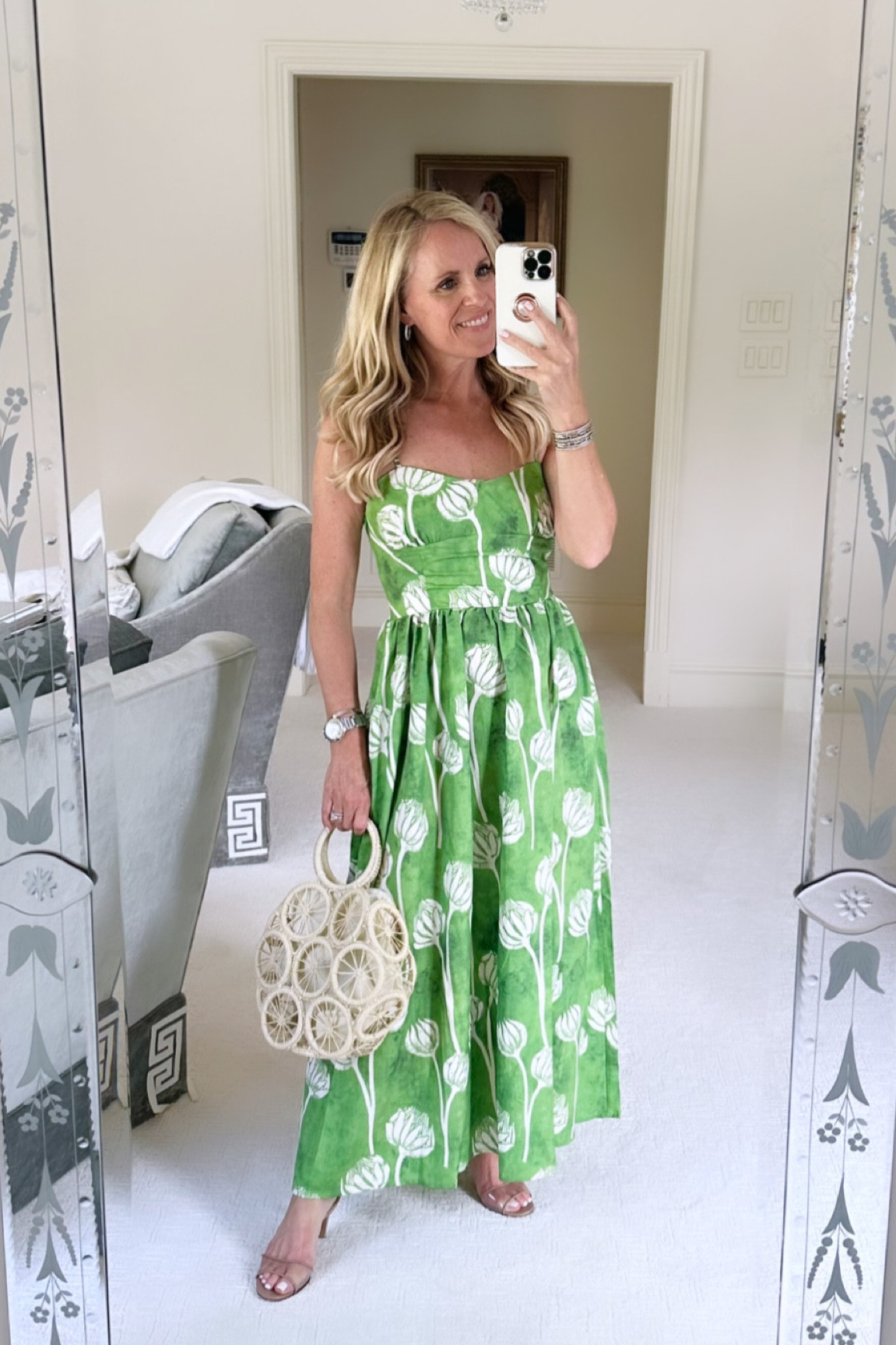 Gorgeous, green and white corset top maxi dress
Beautiful for a summer outdoor wedding guest dress
Runs a bit small
I’m wearing a small and typically an extra small


#LTKunder100 #LTKFind #LTKSeasonal