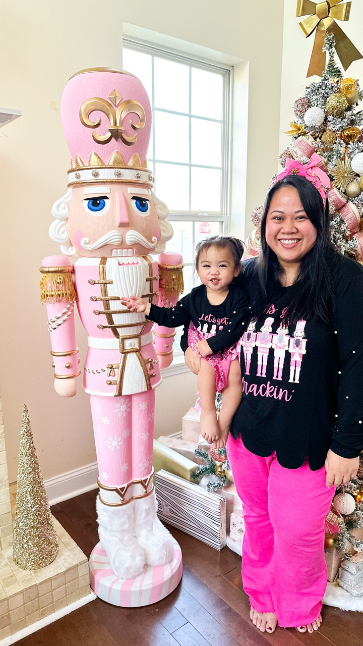 I present to you Mr. Pinky Nutcracker 💕🥰
I LOVE him but he will prob definitely change outfits next year hahaha

#nutcracker #walmartfinds #walmartnutcracker #nutcrackerseason #thenutcracker #sparkleinpink #mommyandmefashion #beforeandafter #christmascrafts #christmasdecor #christmasdecorations #holidaydecor #nutcrackerseason #plaidpaints