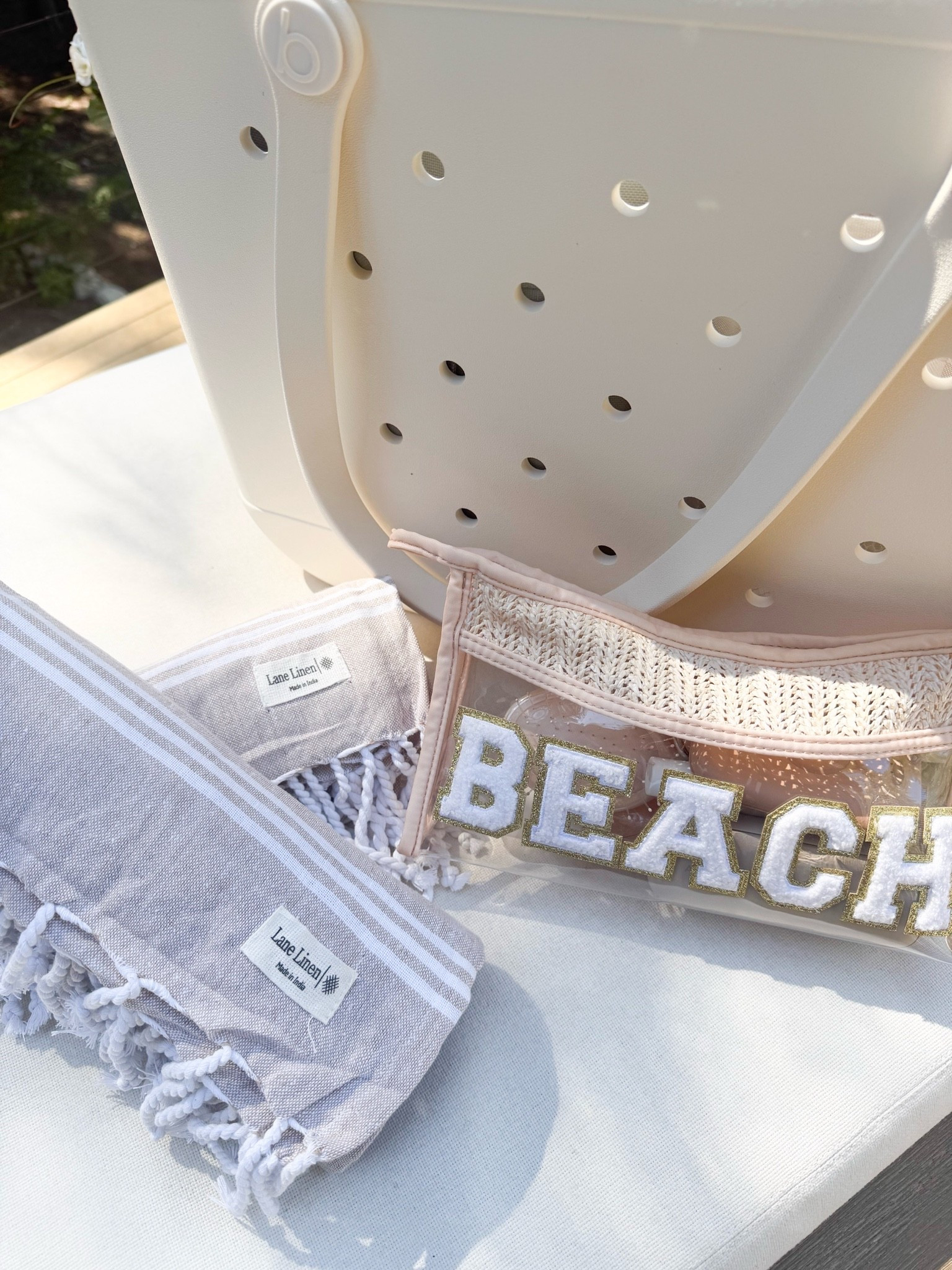 A few of my favorites for a day of fun in the sun ☀️

#LTKgrwm #LTKmomlife #LTKSeasonal