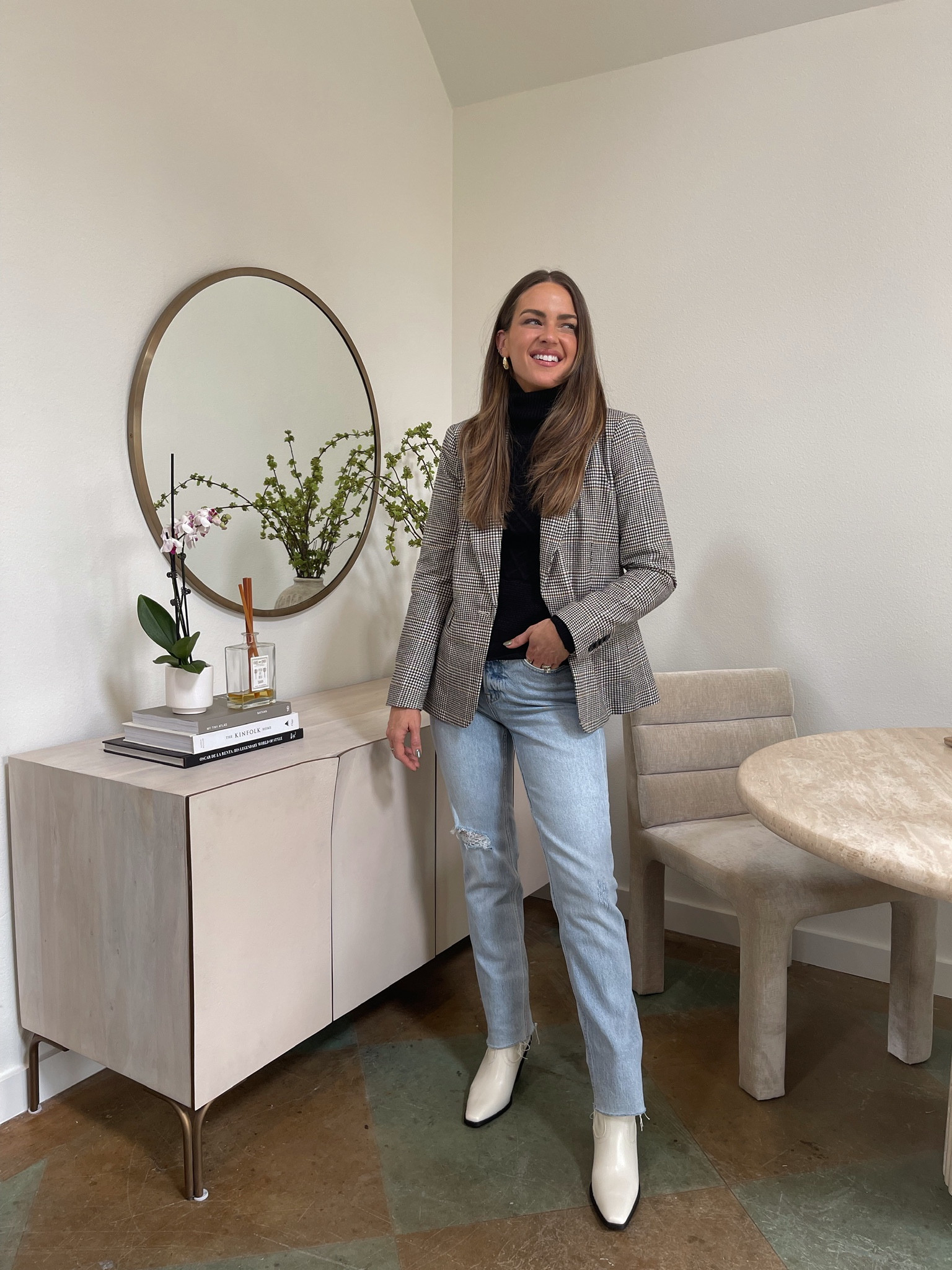 Workwear western chic!
I'm wearing a size XS in everything & my boots run TTS. // fall outfit, fall outfits, workwear, jeans outfit 