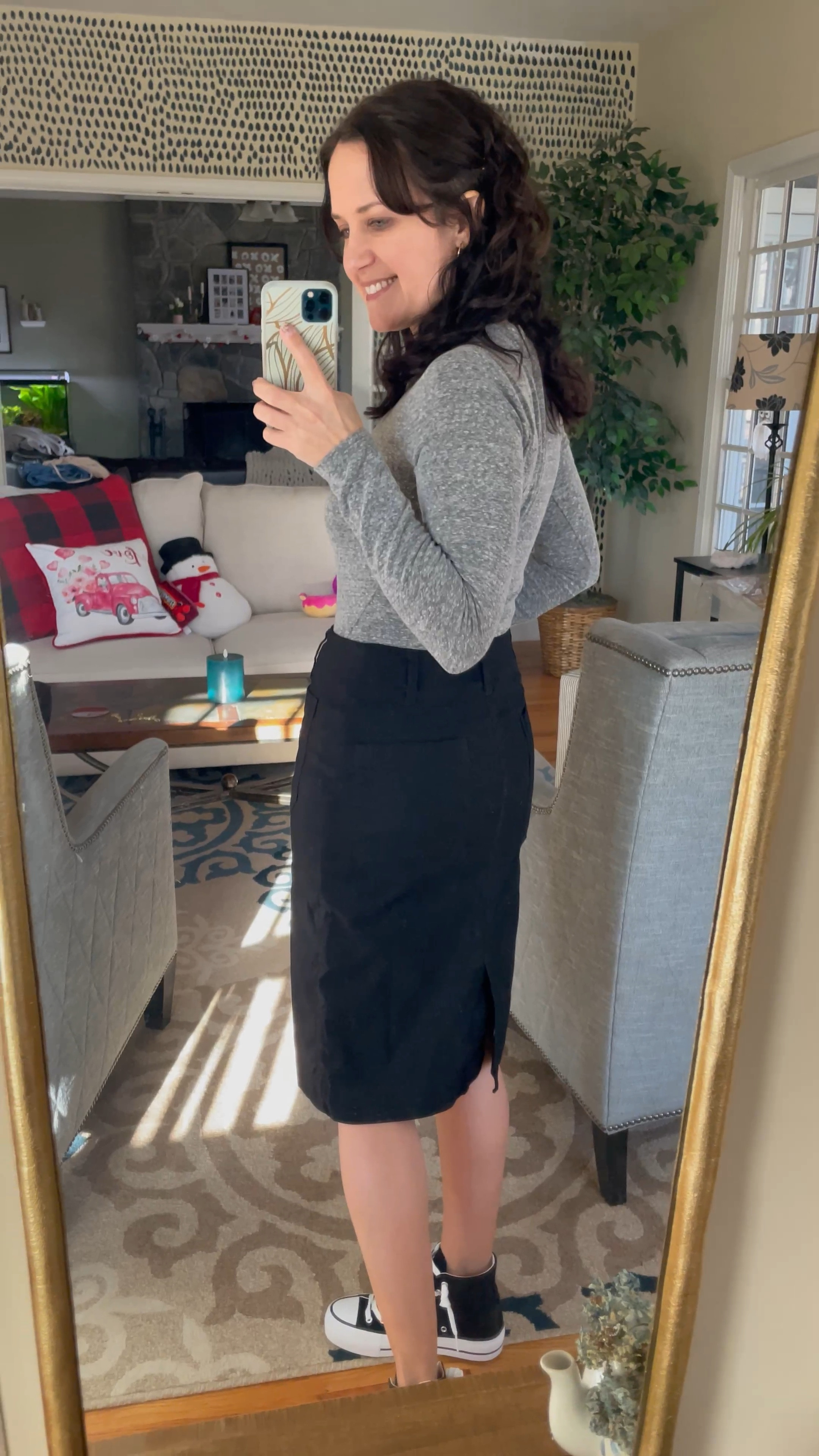 Love this pencil skirt for spring and summer 

#LTKSeasonal #LTKFind #LTKworkwear