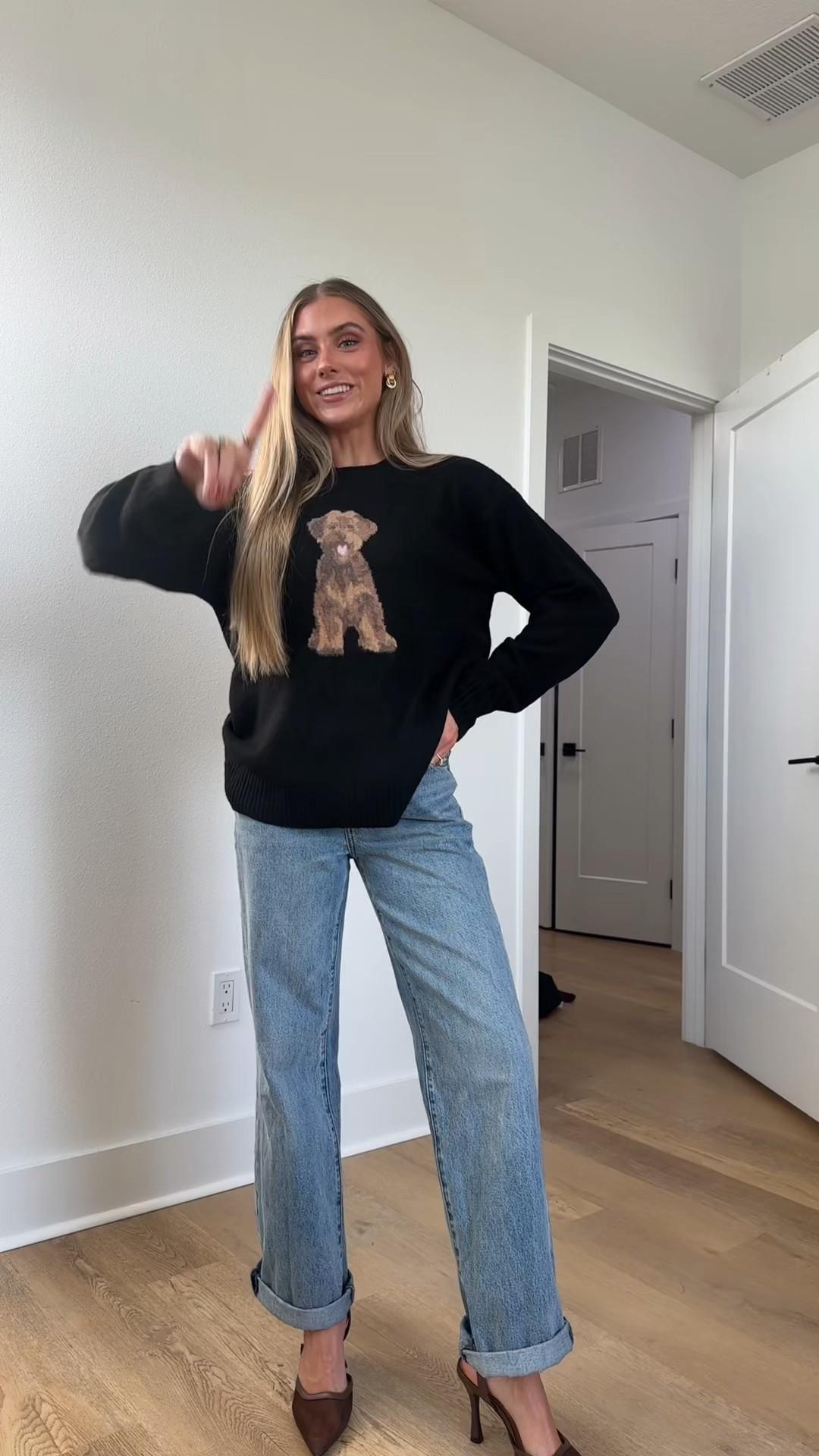 Size small Too iconic to ignore, too cozy to take off. That’s the No Boundaries’ Fashion Icon Sweater, where the graphics pop and style stands out. Crafted in a soft and stretchy polyester-blend, this midweight sweater offers a smooth feel that moves with you and a classic crewneck that completes the cold-weather look. Whether you’ve got a lot on your itinerary or are taking it easy at home, this icon sweater lets your fashion icon status shine. Only at Walmart.

#LTKootd #LTKHoliday #LTKFindsUnder50