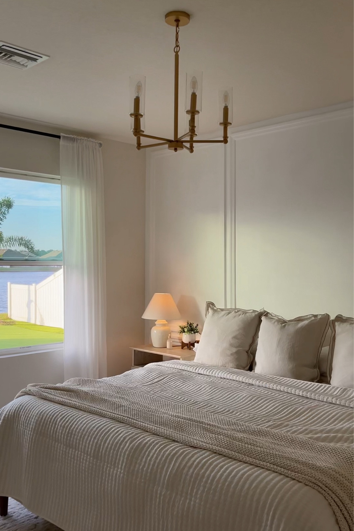 Simple bedroom 🤍

#LTKhome