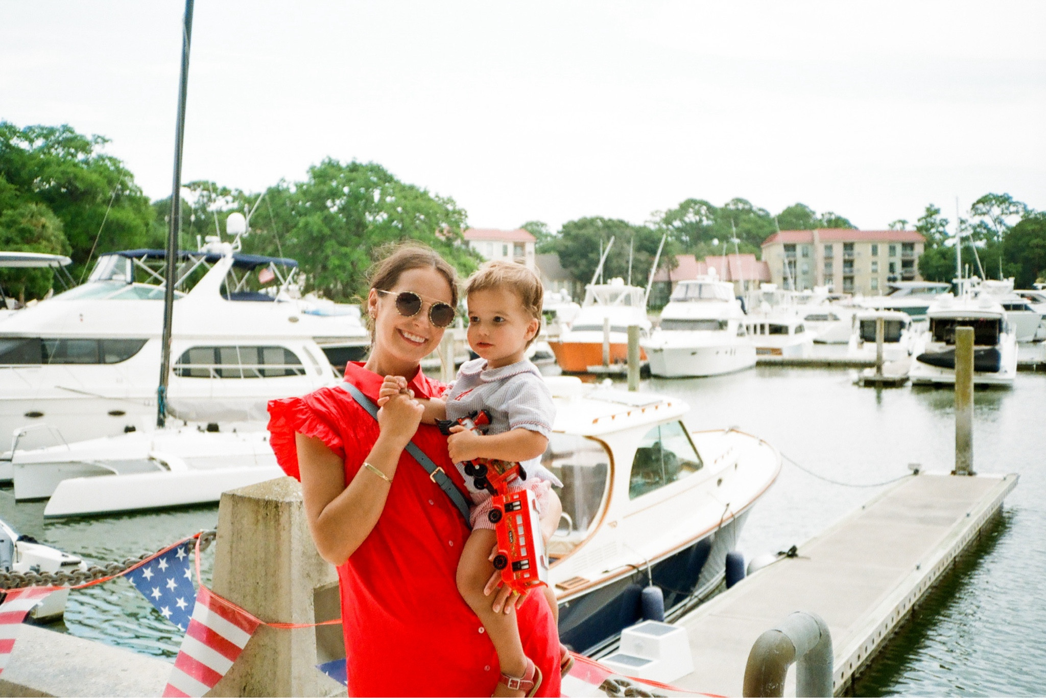 The perfect easy throw on dress 🤍