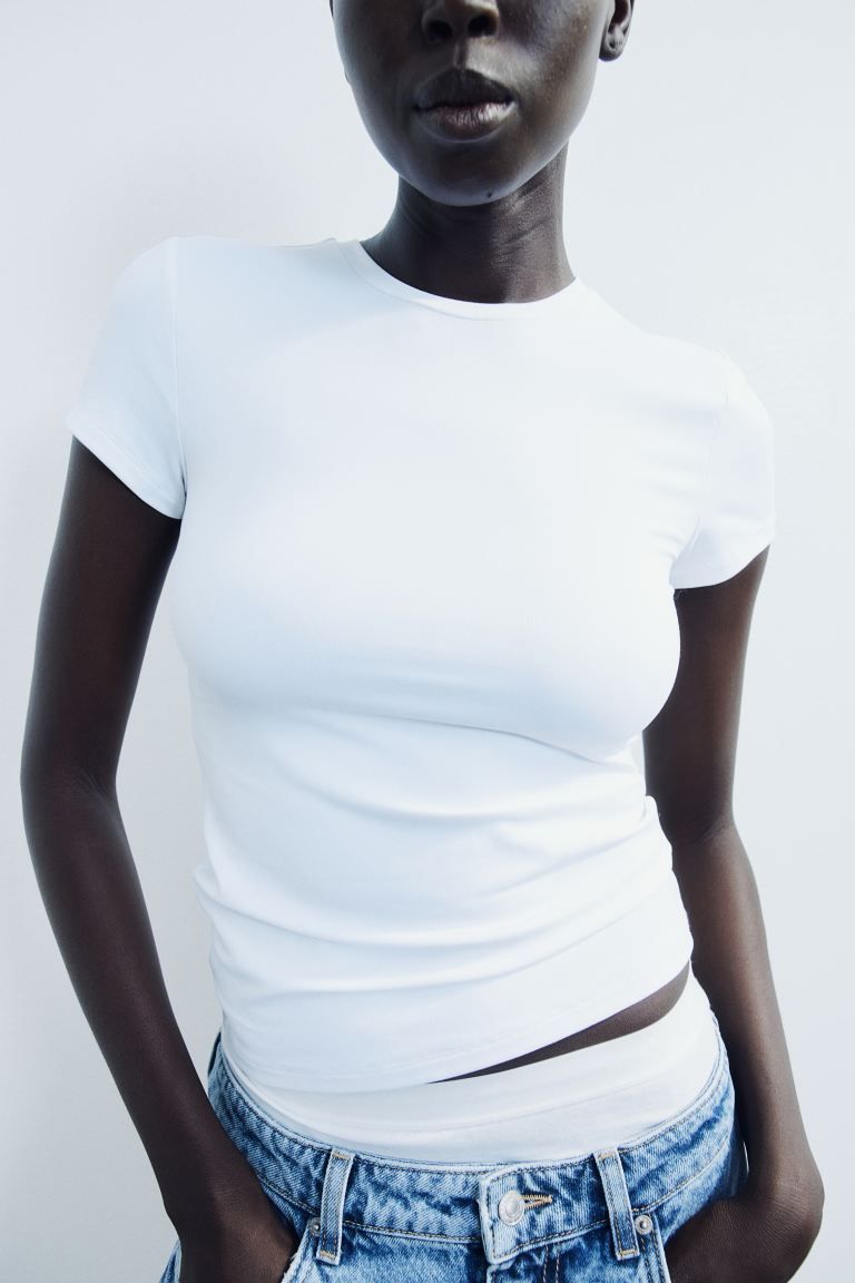 Fitted microfibre T-shirt - White - Ladies | H&M GB | H&M (UK, MY, IN, SG, PH, TW, HK)