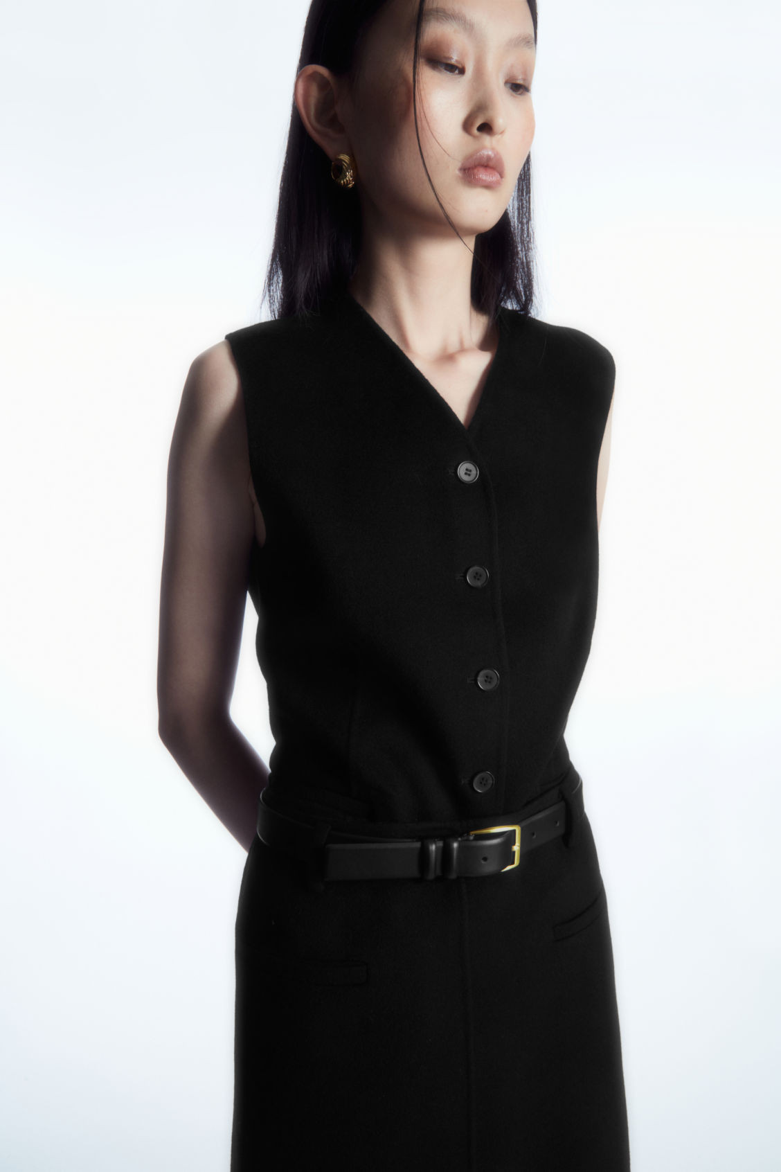 CLASSIC LEATHER BELT - BLACK - Belts - COS | COS (US)