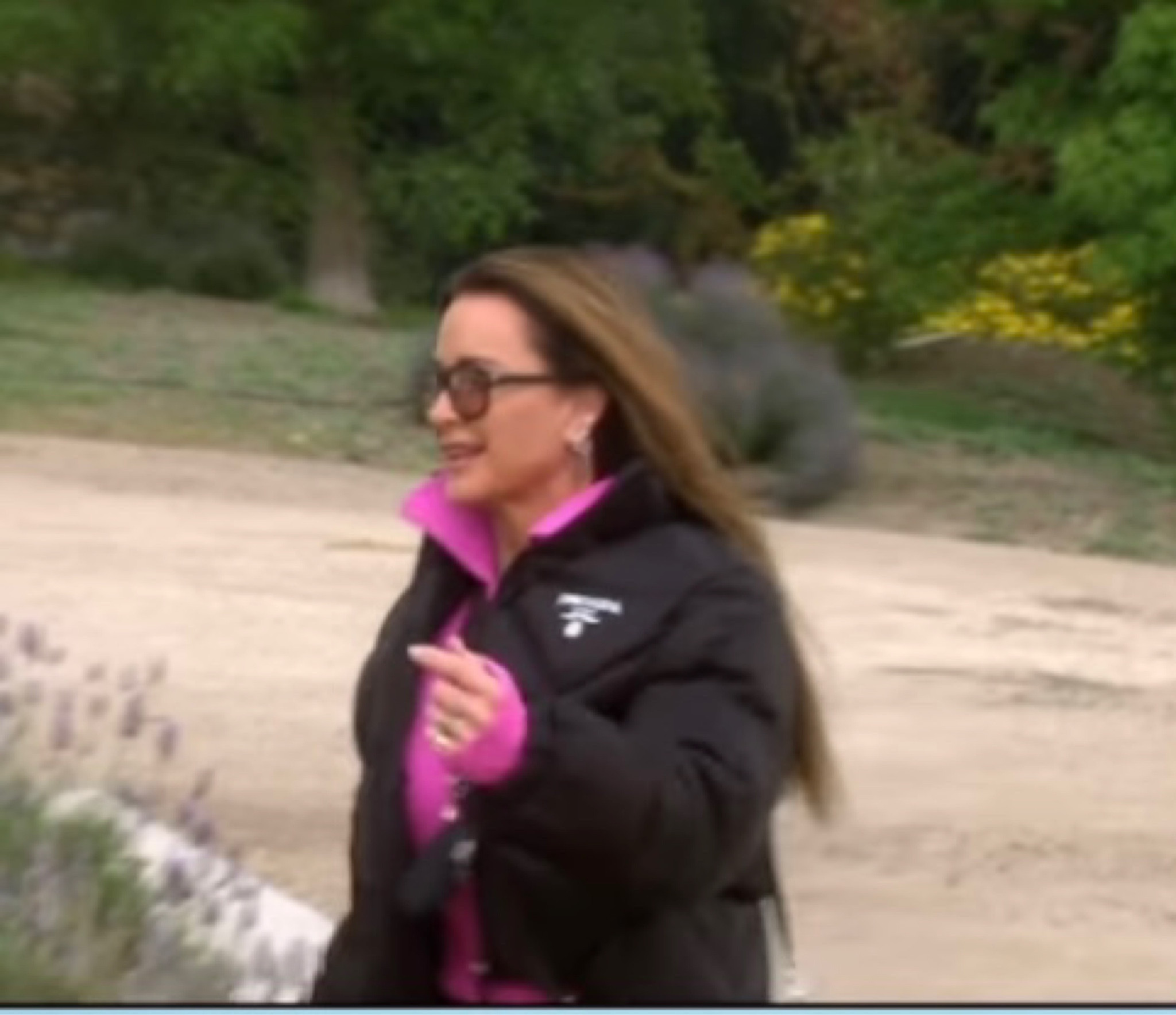 Some sneak peaks at RHOBH fashion.  Please excuse the blurry photos, they were pulled from the teaser video Bravo released.

Check out Kyle’s cropped prada puffer

#fashion #ootd #puffer #coat #rhobh #bravo

#LTKSeasonal