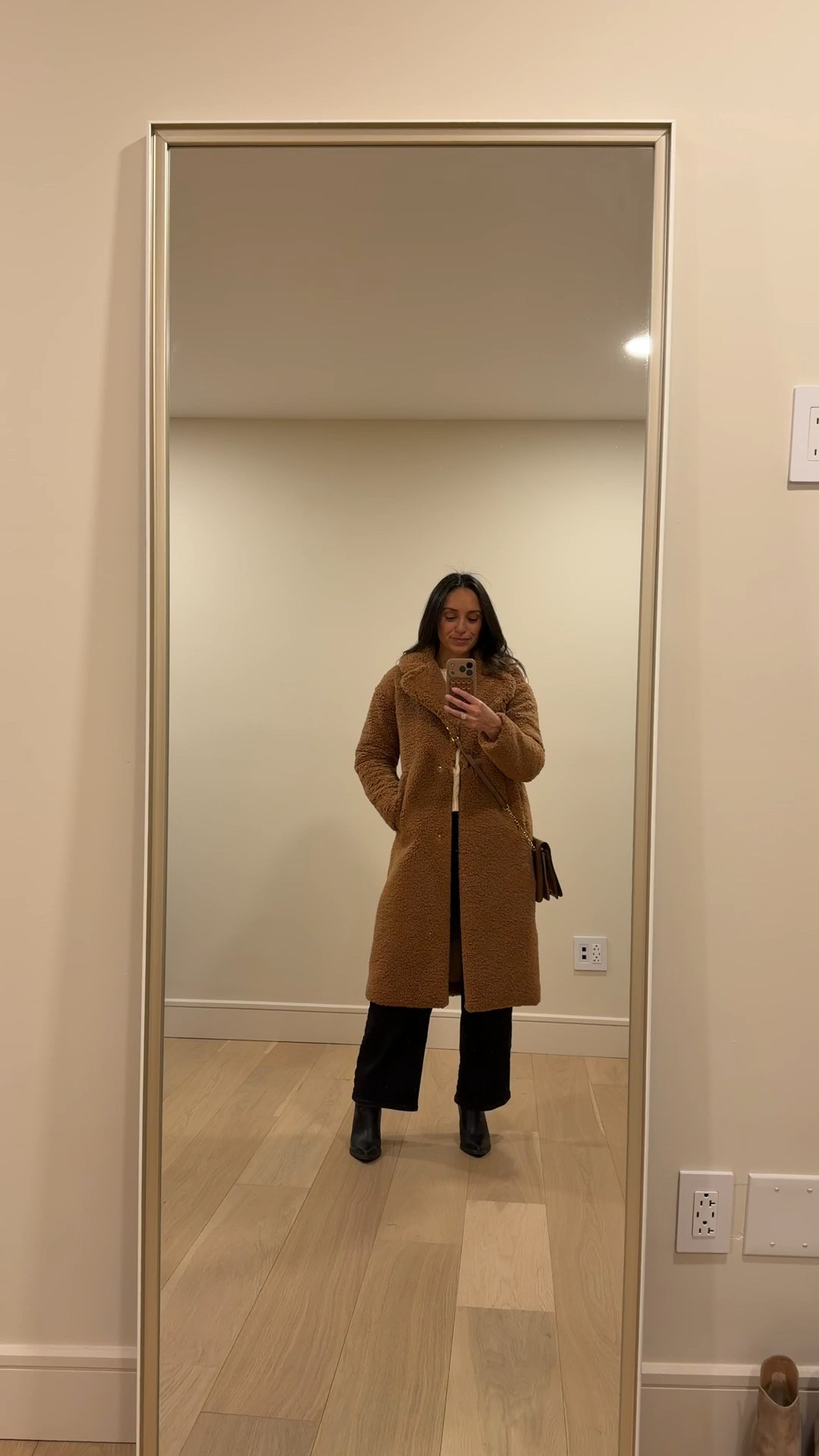 Causal winter look
My jacket is old from Abercrombie but I linked similar. 
Madewell jeans 

#LTKFindsUnder100 #LTKootd #LTKPetite