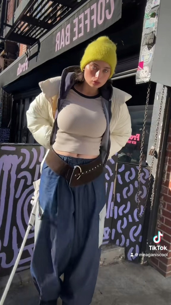 Such a cute pop of color and it’s on SALE 🥹 

#LTKfindsunder50 #LTKsalealert #LTKSeasonal