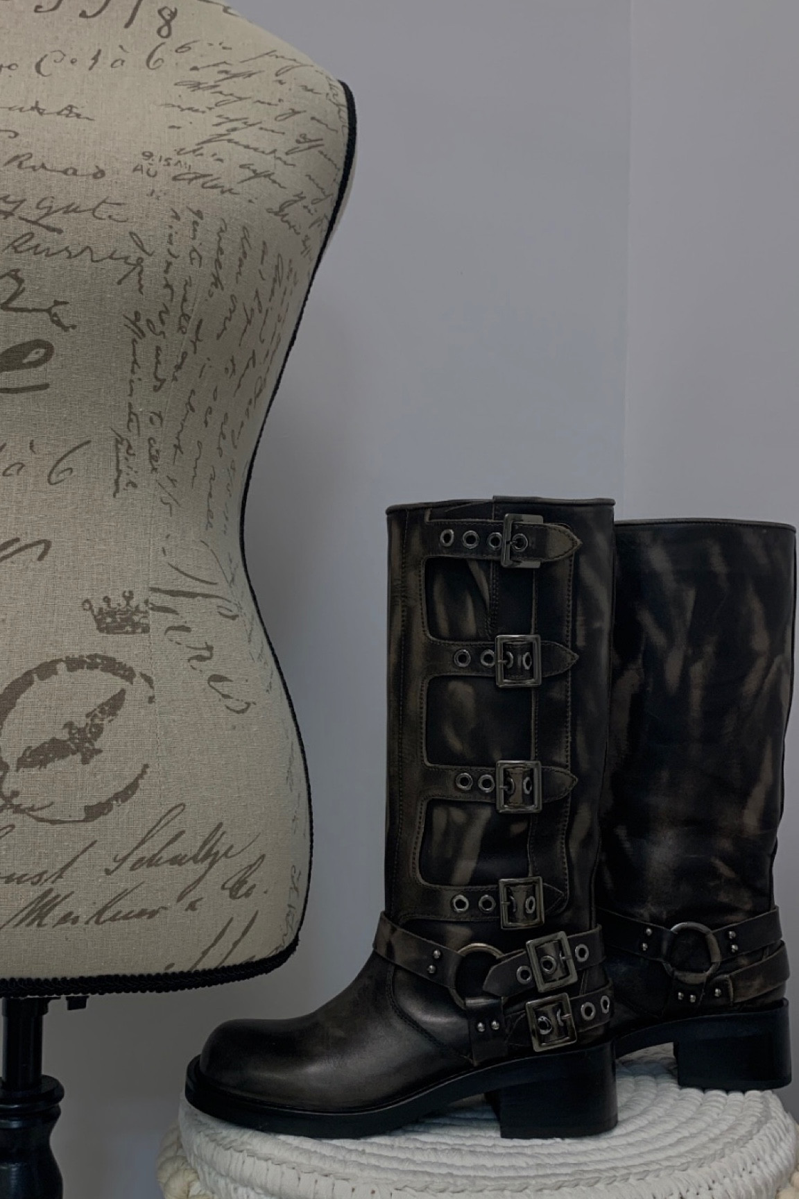 Miu Miu biker boot dupes 

Biker boot shoe crush

#LTKshoecrush