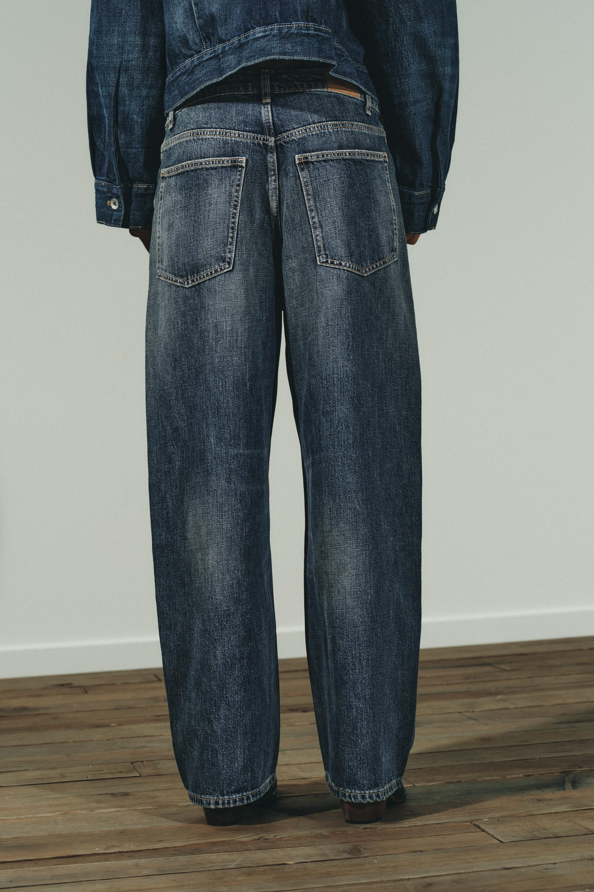 JEANS TRF BAGGY BARREL MIT MITTELHOHEM BUND | Zara DE