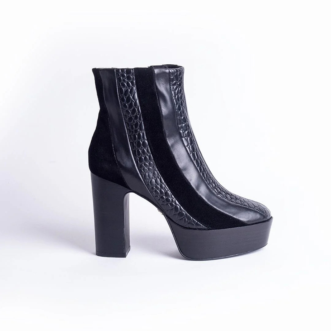 CECELIA NEW YORK-CARCIE STACKED BLOCK HEEL LEATHER PLATFORM BOOT BLACK | Cecelia New York