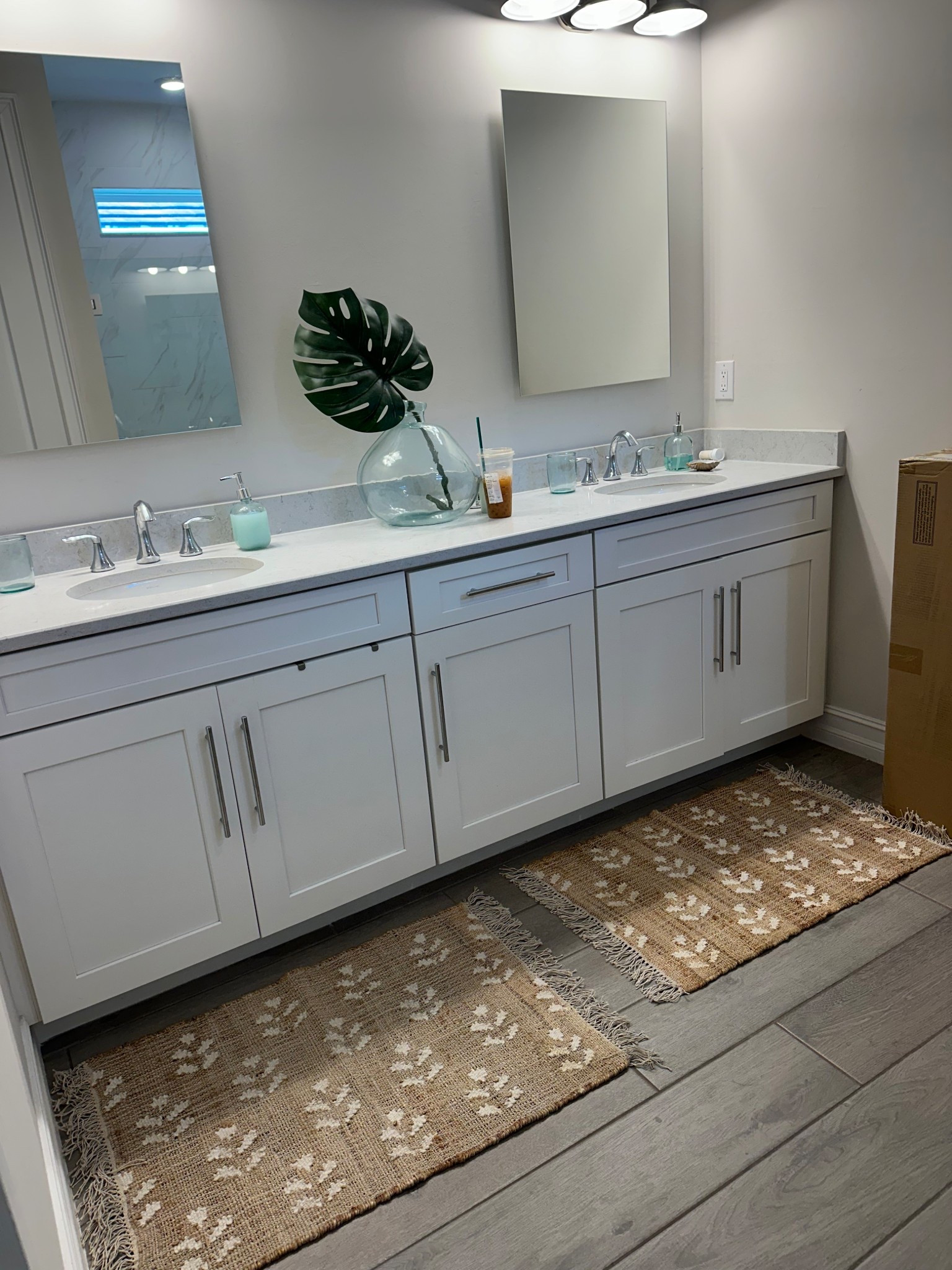 These rugs 😍 

This is my second, or third? 🤔, time repurchasing because I love them so much. Designer look with a Walmart price point. 



#LTKMothersDay #LTKHome #LTKOver40