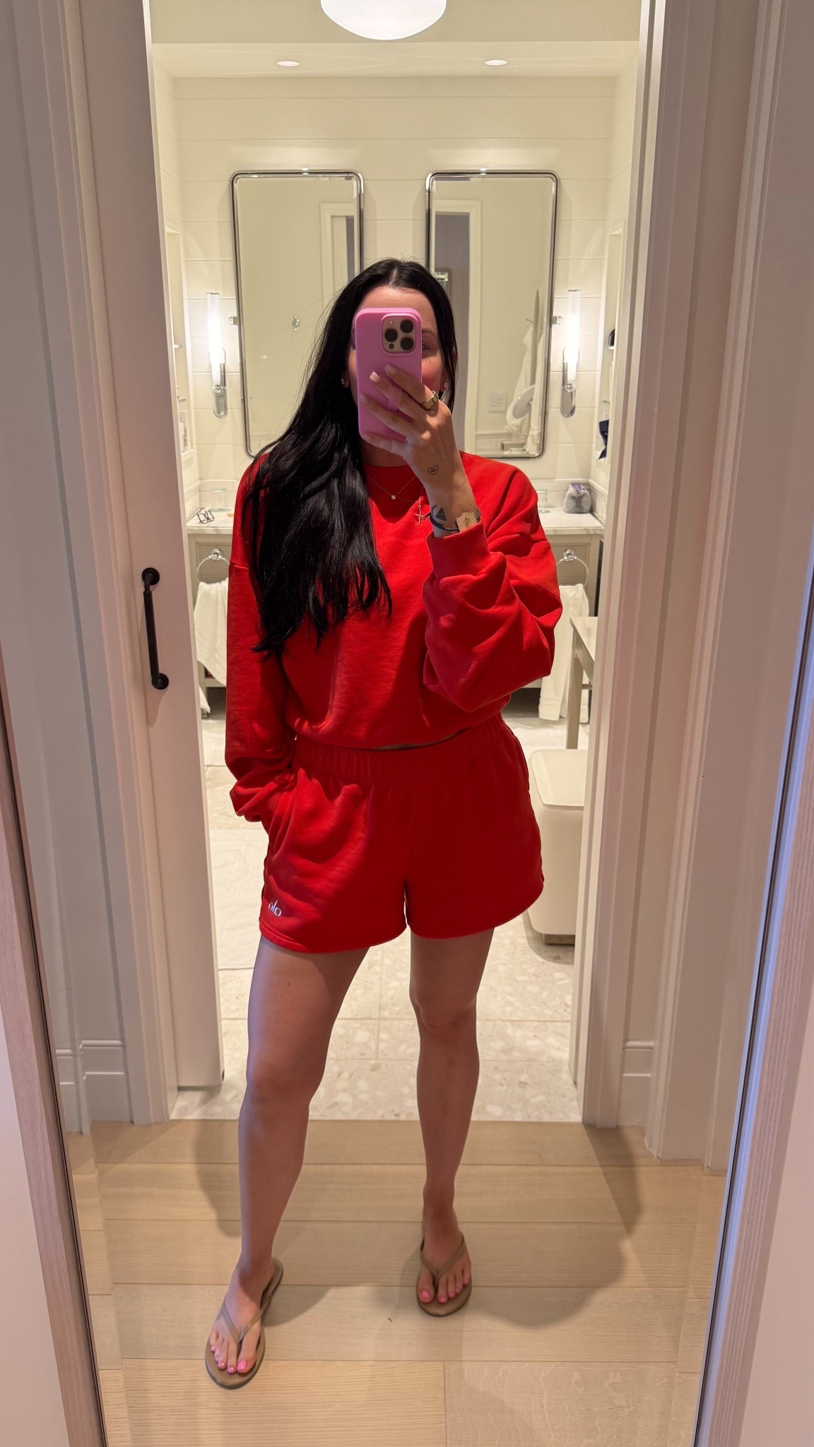 Cute and comfy red Alo set ❤️

#LTKdayinmylife #LTKTravel #LTKootd