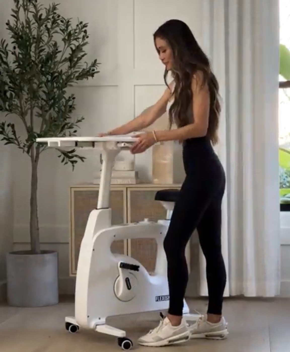 Scroll to shop!! Follow for more!! Xo! ✨

#LTKActive #LTKdayinmylife #LTKmomlife