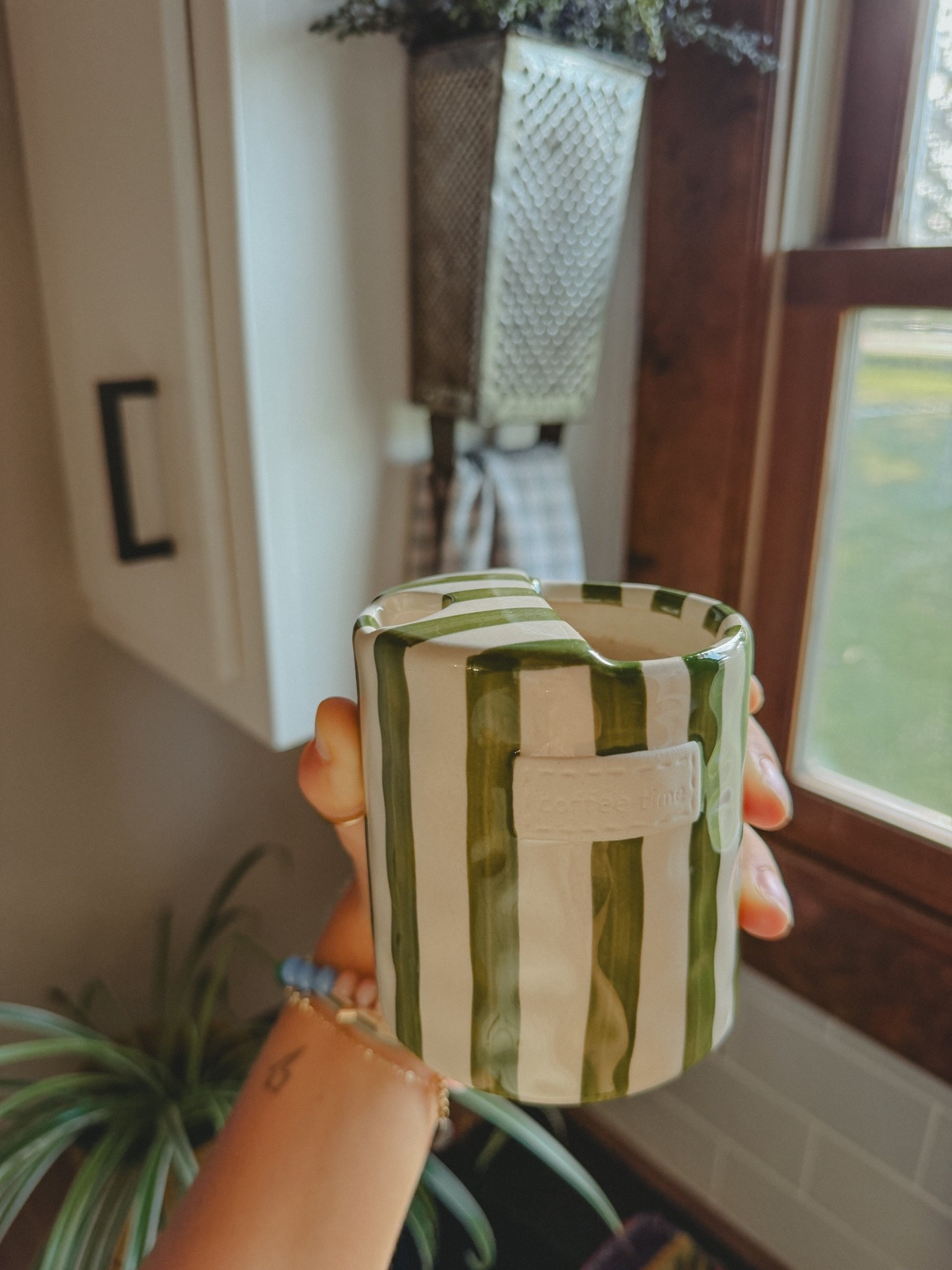 The cutest travel mugs!! I got the Green, Brown 2-pack! 💚🤎

The 2-pack is on sale for $21.99 🤑

Comes in a few different color combos — SOOO FUN!!! 🤗

Works with hot & cold coffee 🔥🧊

Amazon finds, Amazon deals, deal of the day, travel mugs, coffee mugs, home finds, home deals, kitchen deals, kitchen finds, Amazon trends, striped mugs, find if the day, Amazon Deal Days

#LTKHome #LTKSaleAlert #LTKTravel