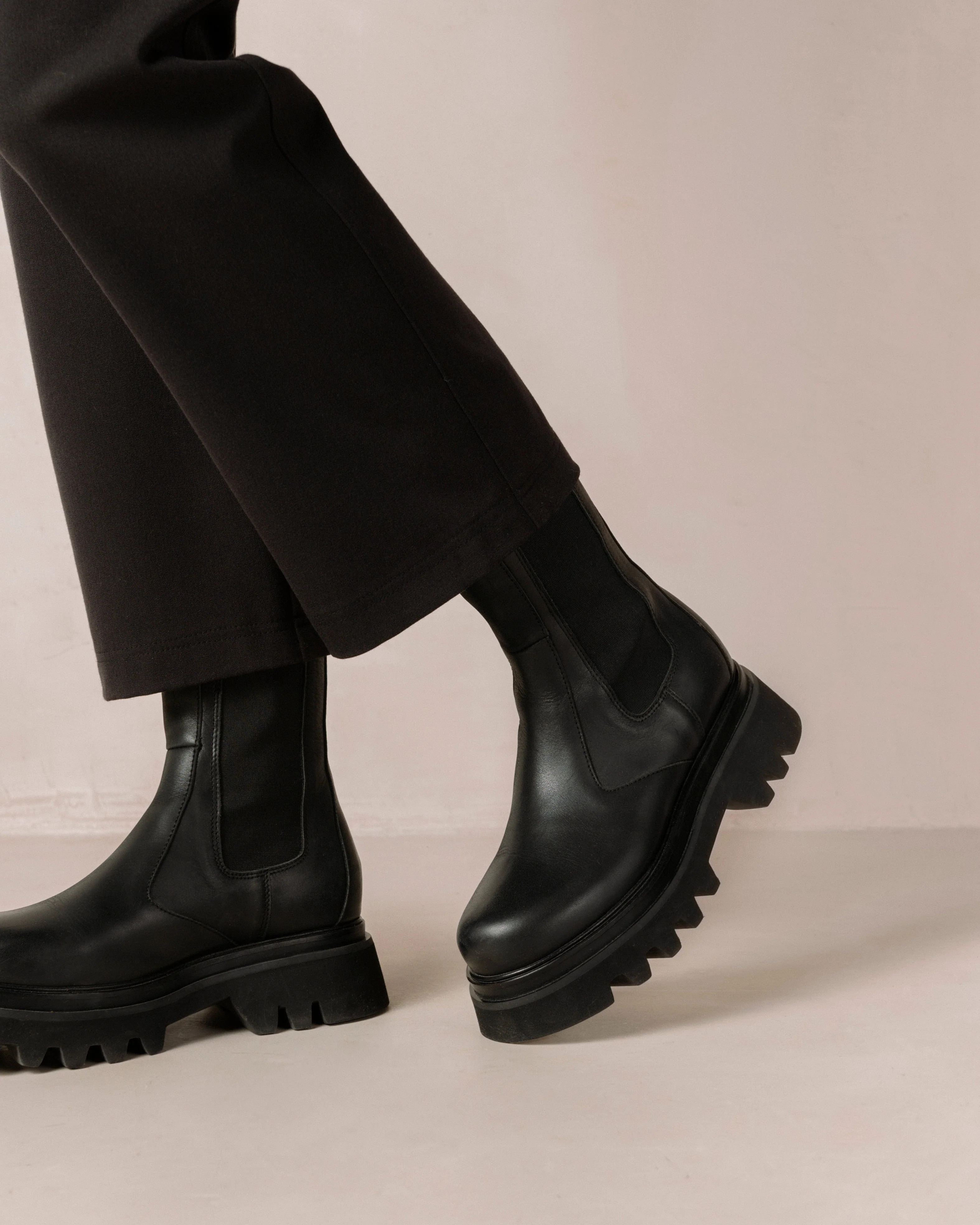 All Rounder - Black Leather Boots | ALOHAS | Alohas FR