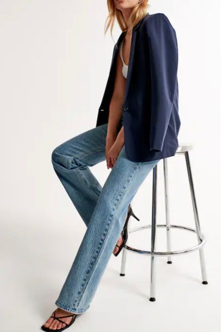 Blazer 
Jeans 

Fall outfit 
Fall outfits 
Fall outfit 
#ltkseasonal 
#ltku
#ltkstyletip

#LTKSale #LTKfindsunder100 #LTKfindsunder50