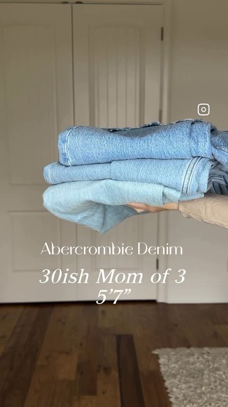 Abercrombie mom jeans try on haul! Denim Abercrombie jeans on sale styled by BarbiGia 



#LTKsalealert #LTKVideo #LTKSpringSale