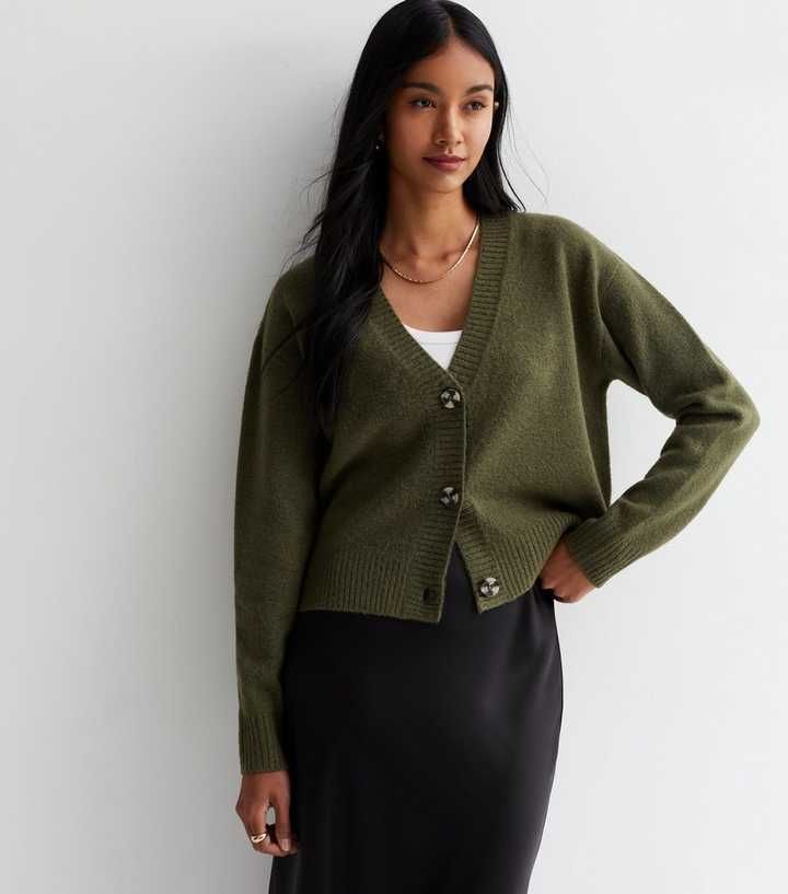 Khaki Knit Button Front Cardigan 
						
						Add to Saved Items
						Remove from Saved Items | New Look (UK)
