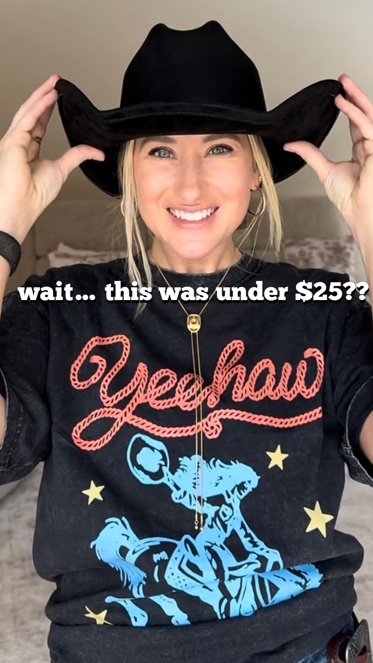 wait… this was under $25?? 😳

the western graphic tee I didn’t expect to love this much 🤠
soft, easy oversized fit + actually looks cute styled (not boxy 🙌🏼)

wearing a S but would go M for a little more relaxed fit

such a good throw-on with denim, cutoffs, or layered under a jacket

linking it before it’s gone 👇🏼
L

#LTKSeasonal #LTKFestival #LTKootd