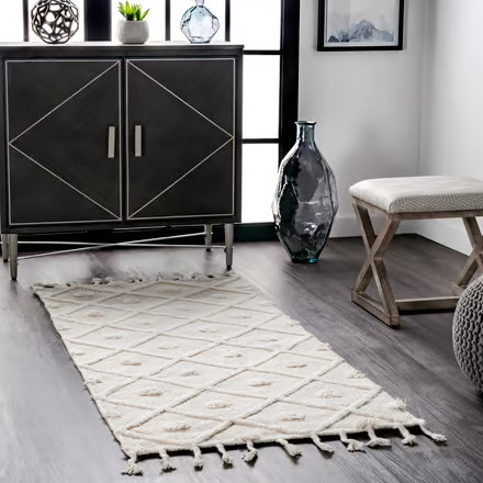 Ivory Diamond Textured Trellis Tassel | Rugs USA