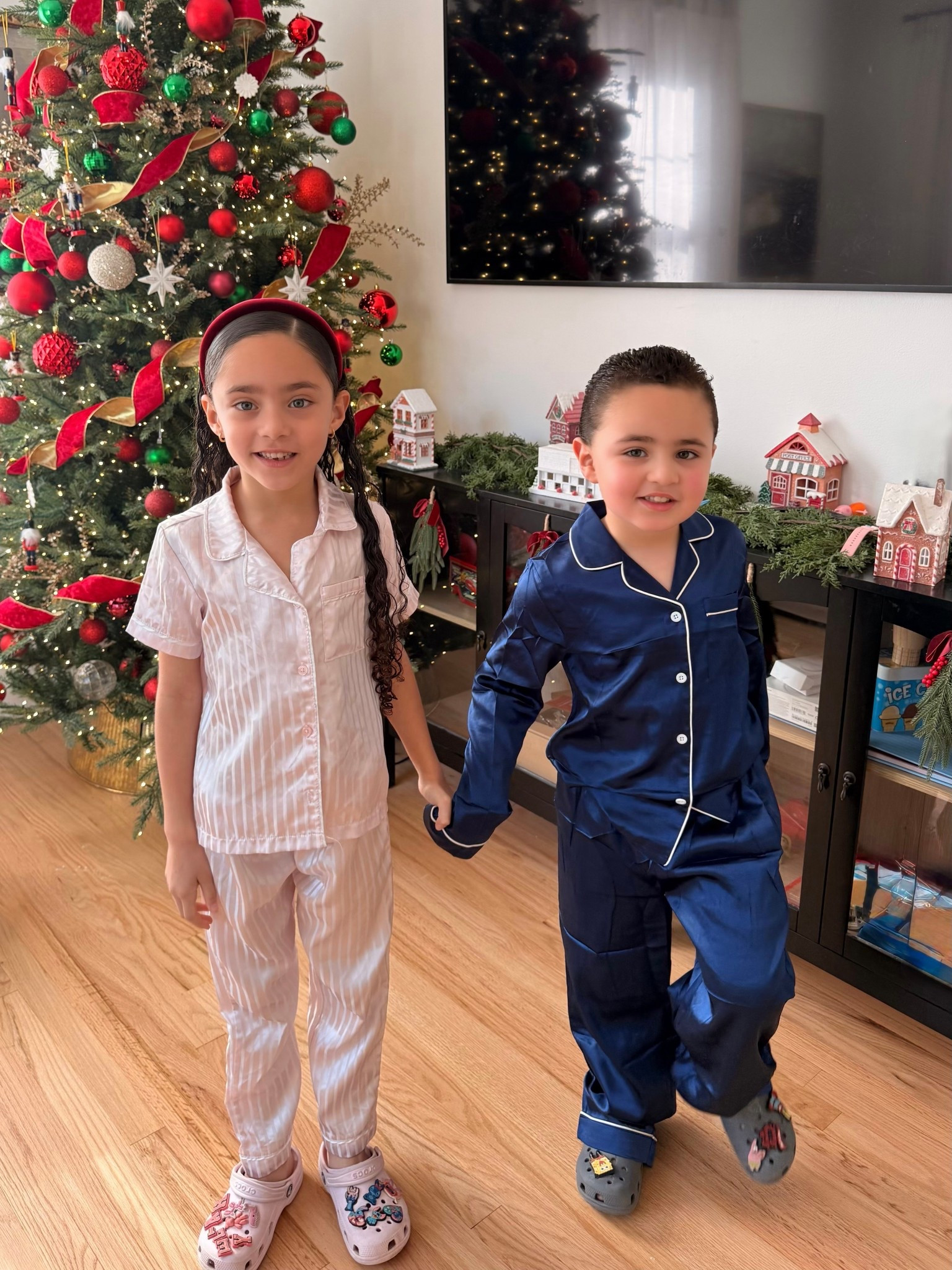 Happy Thanksgiving fam! Sharing the kiddos pajamas below! On sale right now 