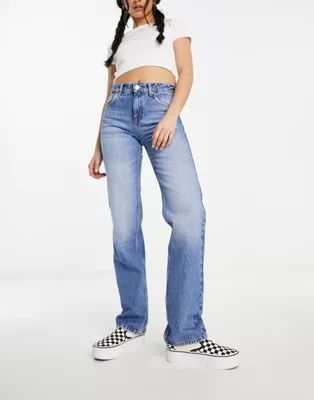 Pull&Bear high waisted straight leg jeans in mid blue | ASOS (Global)