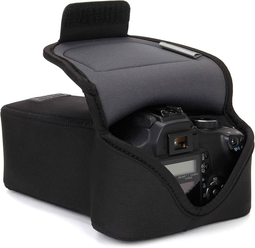 USA Gear Camera Sleeve and Zoom Lens DSLR Camera Case with DSLR Sleeve Protection, Holster Belt L... | Amazon (US)