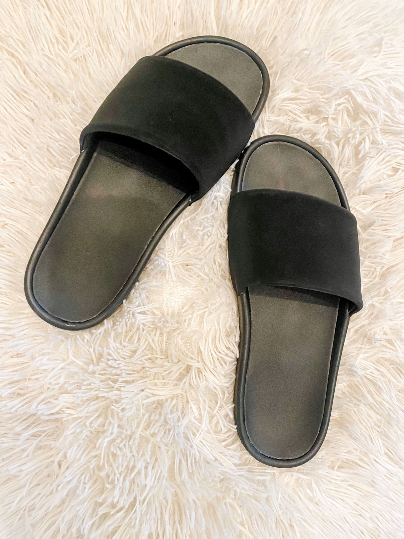 The best slides, womens sandals, women’s slides, high arch slides

#LTKstyletip #LTKfindsunder50 #LTKshoecrush