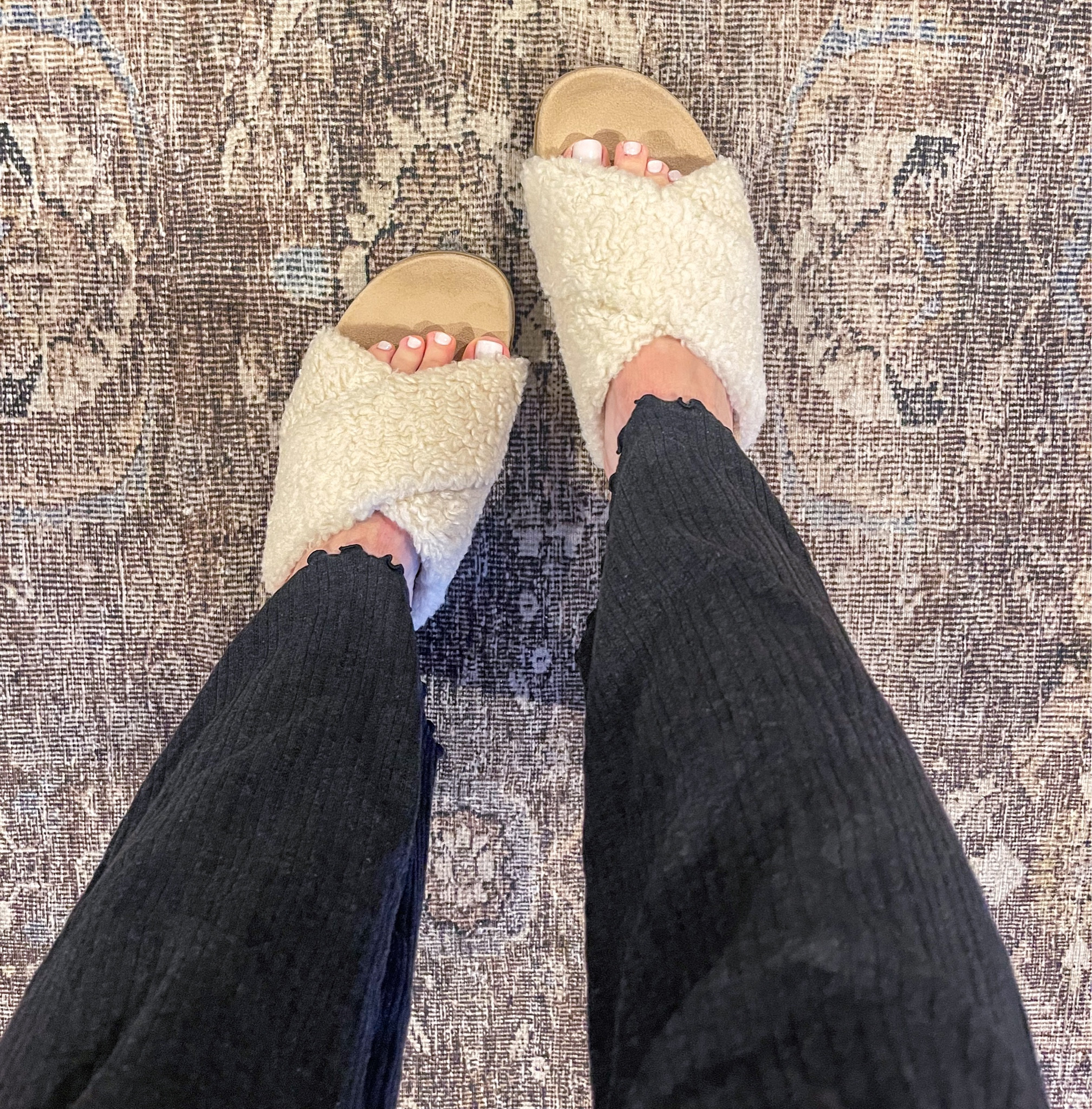 World’s most comfortable slippers 🤩

Target 
Target style 

#LTKfindsunder100 #LTKstyletip #LTKhome