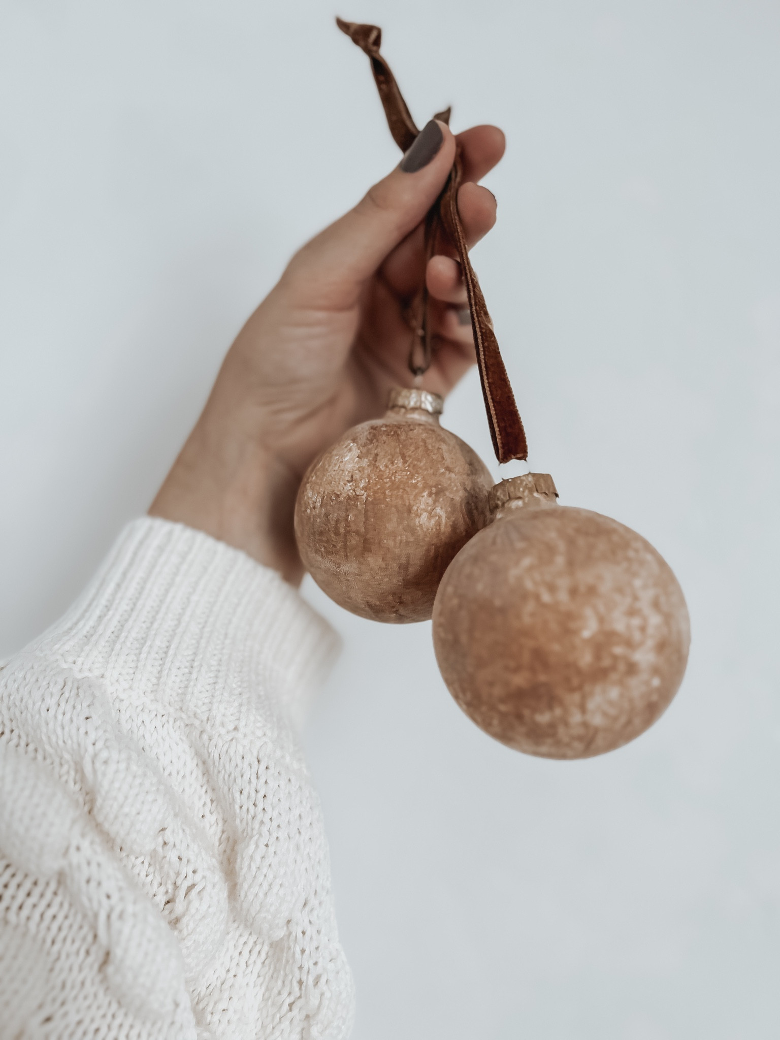 Diy distressed Christmas ornaments pottery barn crate and barrel dupe


#LTKHoliday #LTKHolidaySale #LTKSeasonal