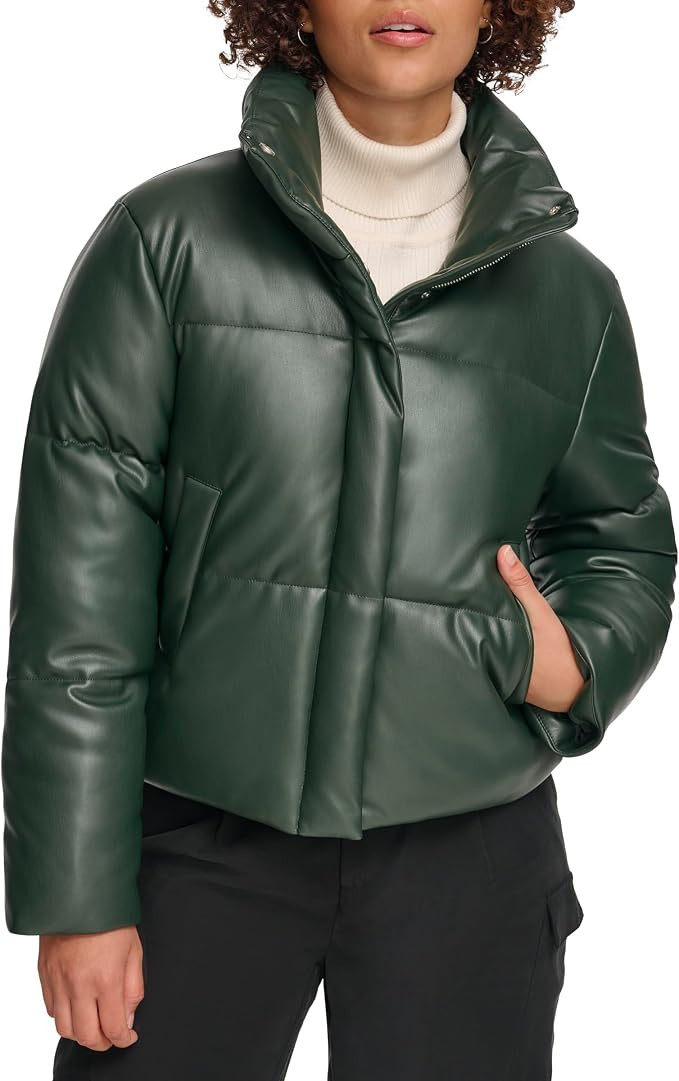 Levi's womens Levi's Women's Vegan Leather Quilted Shorty Puffer | Amazon (US)