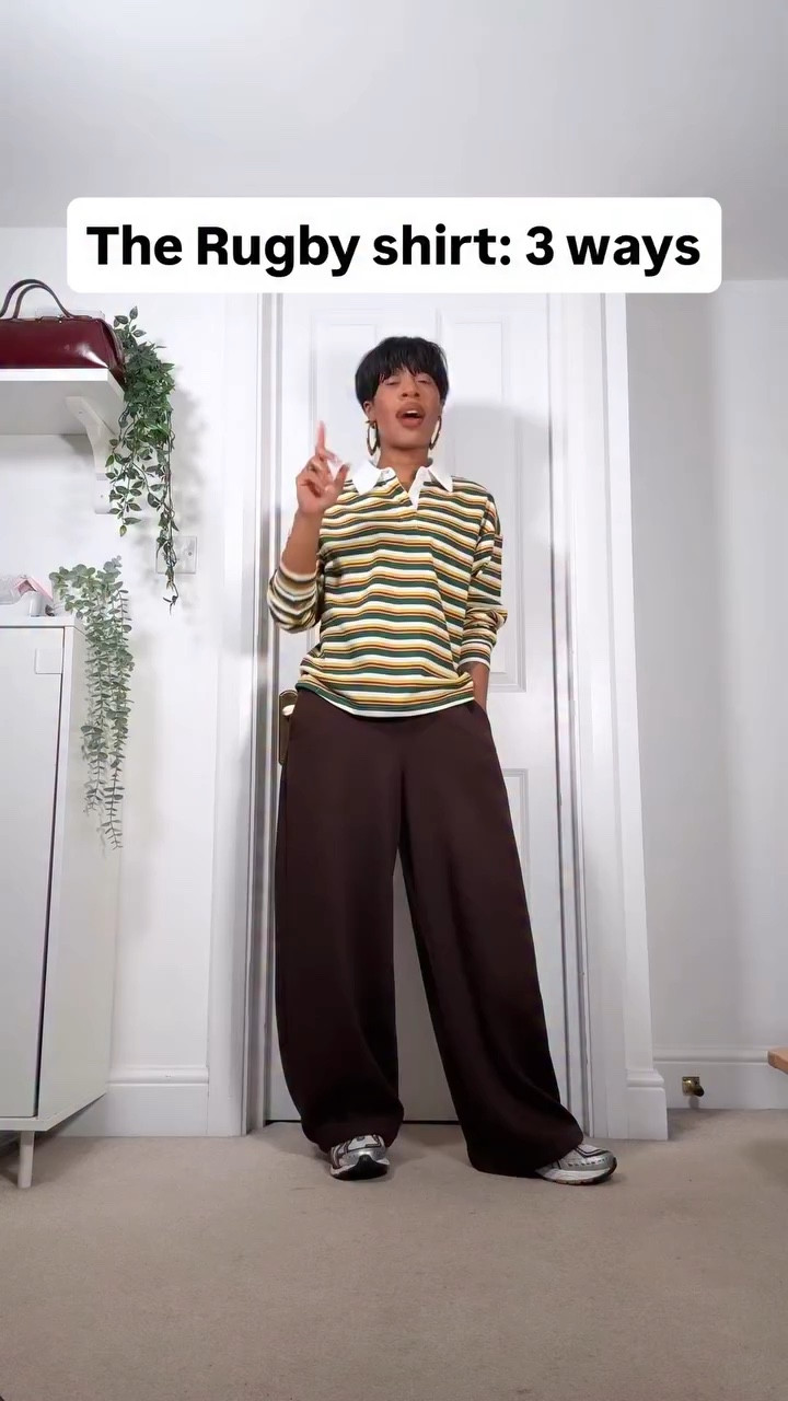 The rugby shirt is a bit of a trend item at the moment but it definitely is a good classic wardrobe staple. It’s really versatile if you reimagine it with different things in your wardrobe. I picked this one up from the @urbanrevivo sale and you can get one pretty much anywhere. How do you like wearing yours? #stylehacks #capsulewardrobe #elevatedcasual #styleover30 #fashioninspo