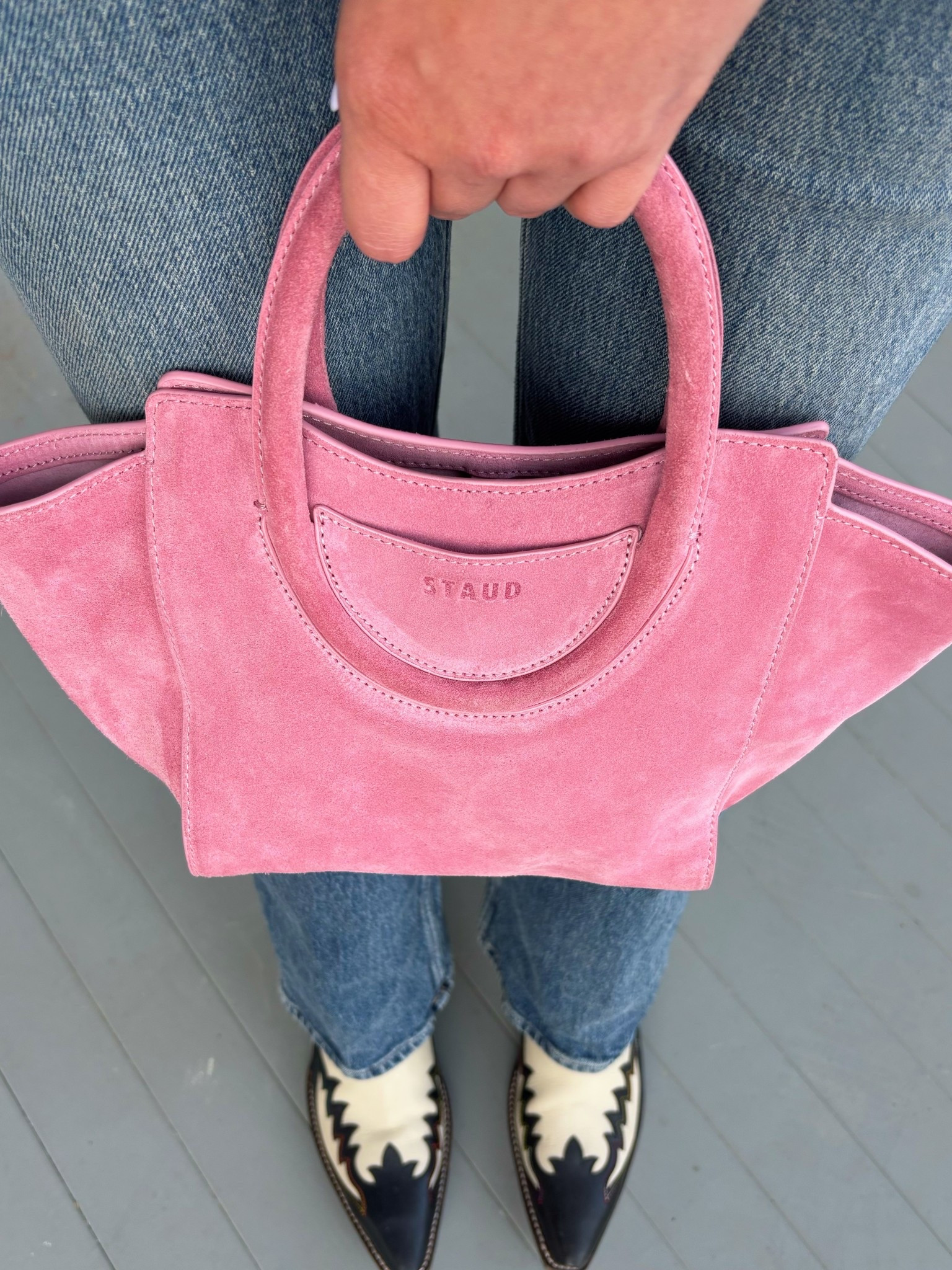 The perfect STAUD bag for spring time!!!! 

#LTKgrwm #LTKdayinmylife #LTKootd