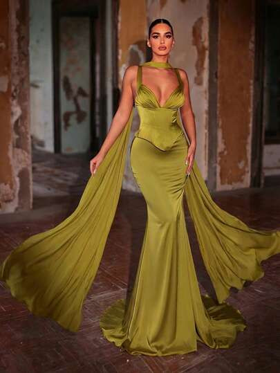 Glamrae Elegant, Romantic, Fashionable Green Satin Mermaid Silhouette Halter Neck Flowy Maxi Dress With Train, Influencer Style, Suitable For Holidays, Vacations, Birthday Parties, Weddings, Formal Occasions | SHEIN