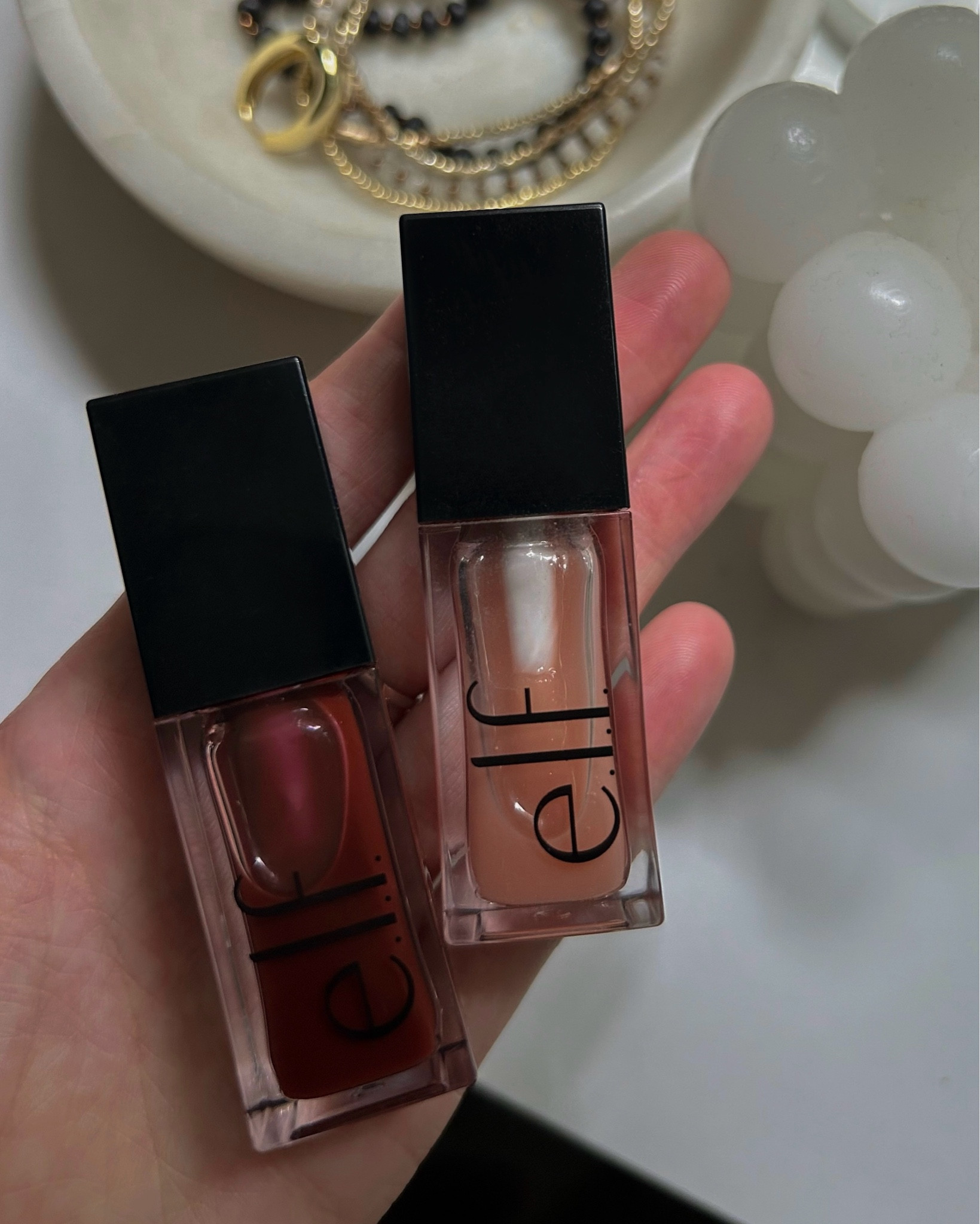 these e.l.f. glow reviver lip oils are the best!

lip oils, lip balm, lip gloss, shiny lips, lip treatment, jam session, honey talks, clear lip gloss, red lip gloss, elf cosmetics, hollyfrocks

#LTKFindsUnder50 #LTKFindsUnder100 #LTKBeauty