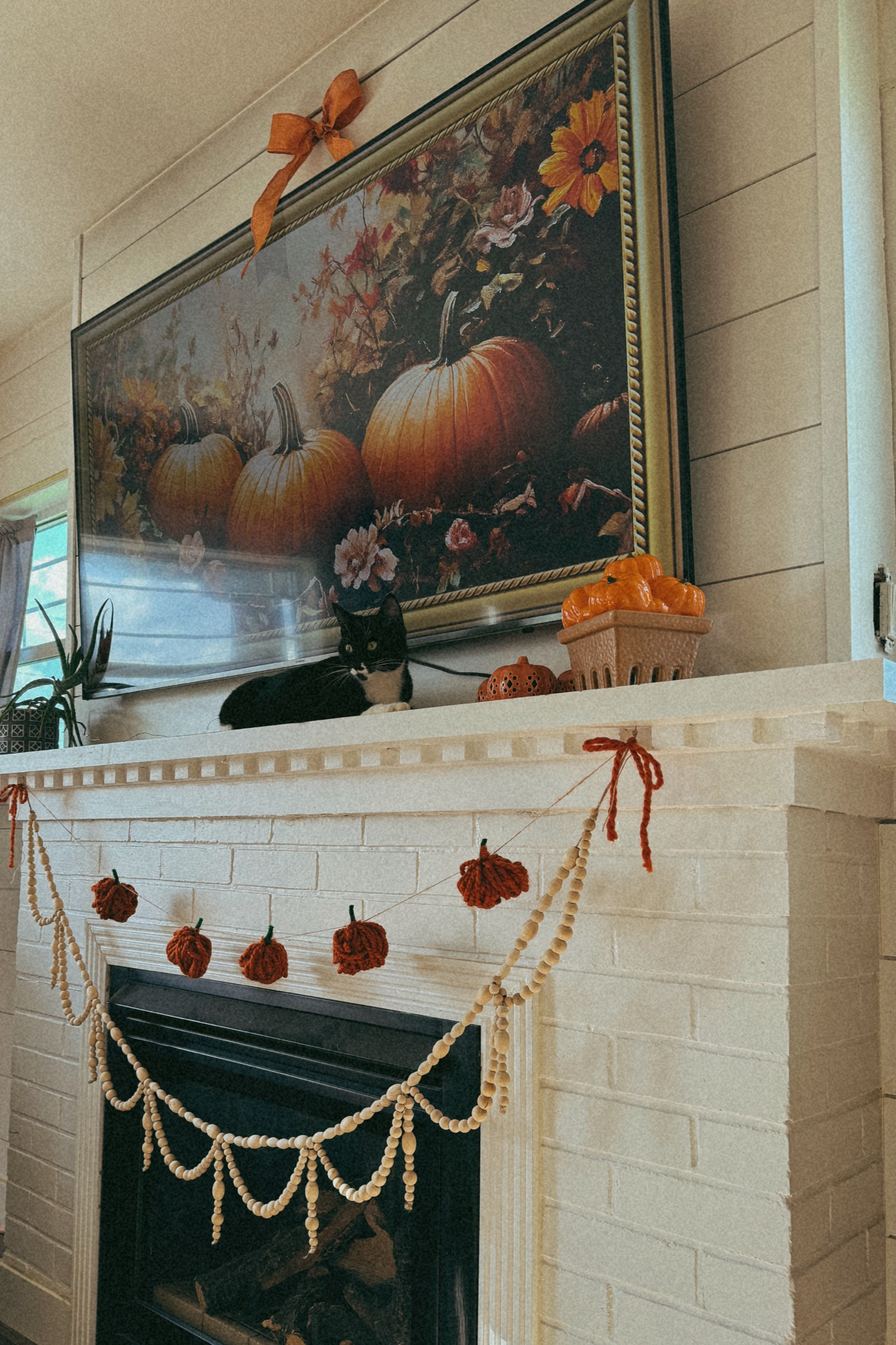 DIY pumpkin garland #diy #diycraft #pumpkindecor #falldecor #garland 

#LTKSeasonal #LTKHalloween #LTKHoliday