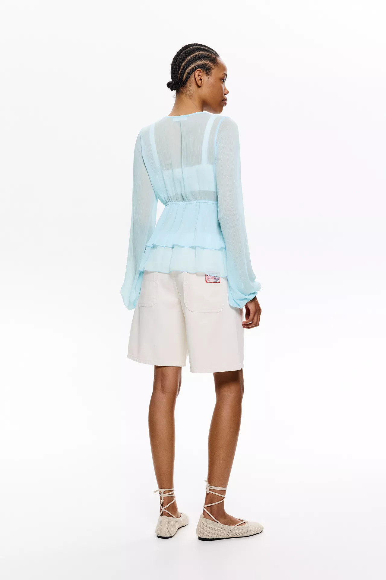 Fließende Bluse mit Volants | PULL and BEAR DE