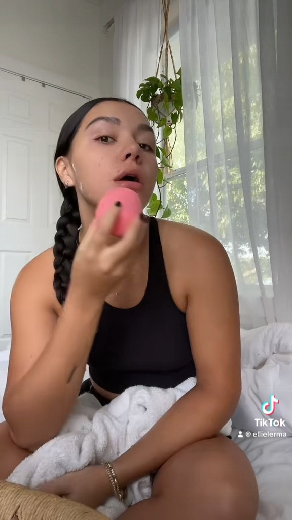 Ice roll & chat w me 🧊🧊🧊

#LTKbeauty #LTKVideo #LTKGiftGuide