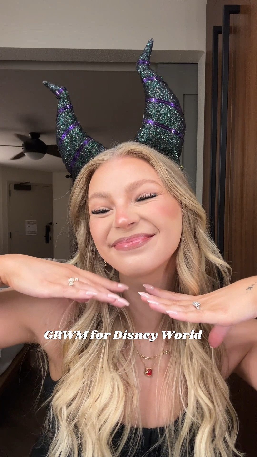 My summer makeup routine for Disney World ✨🖤

#LTKSeasonal #LTKBeauty