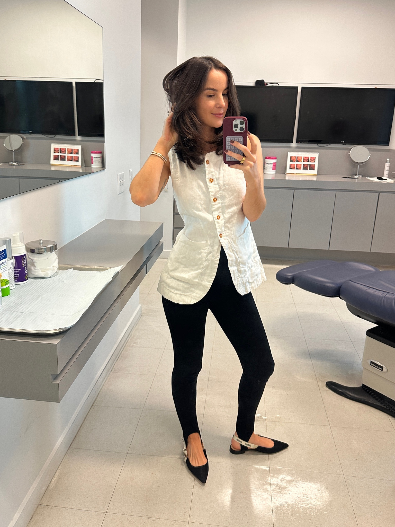 Work ootd for a day in clinic 

Sized up to a medium in the leggings for the bump but probably could have stayed tts 

#LTKStyleTip #LTKWorkwear