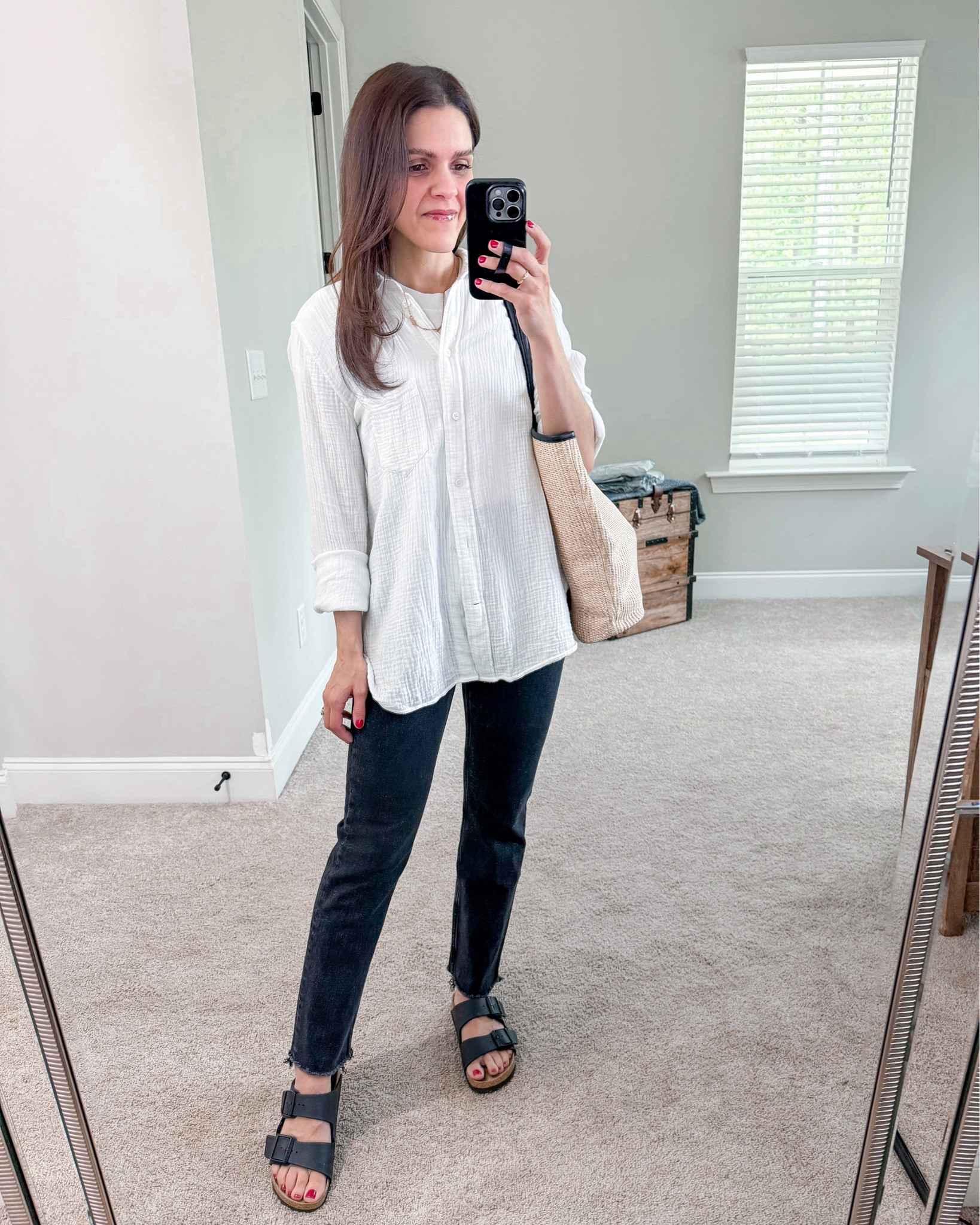 Monthly outfit planner: MAY: Spring looks | linen button up, black denim, straw tote. Birkenstocks, bodysuitt

See the entire calendar on thesarahstories.com ✨ 


#LTKStyleTip