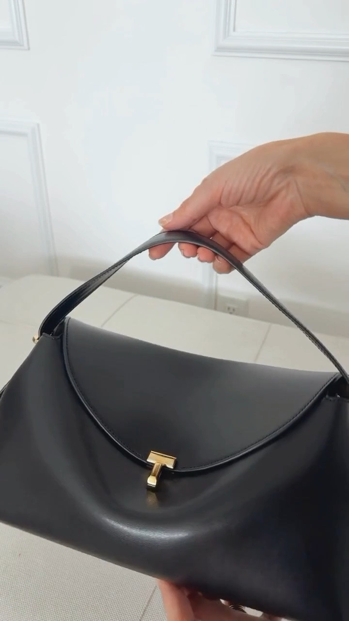 Designer bag under $1000
Timeless and elegant 
I love this bag so much, that inhale in three different colors. One of my favorite bags for daily and also traveling. 
You can also wear as a crossbody bag

#LTKU #LTKOver40 #LTKSeasonal