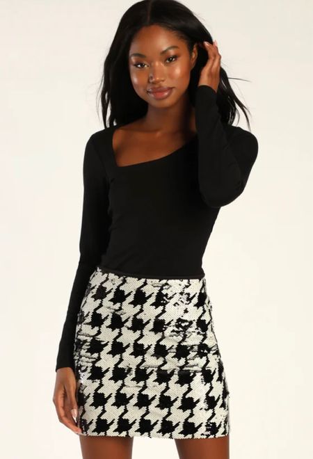 Houndstooth sequin skirt for holiday party!! 

#LTKHoliday #LTKunder100 #LTKSeasonal